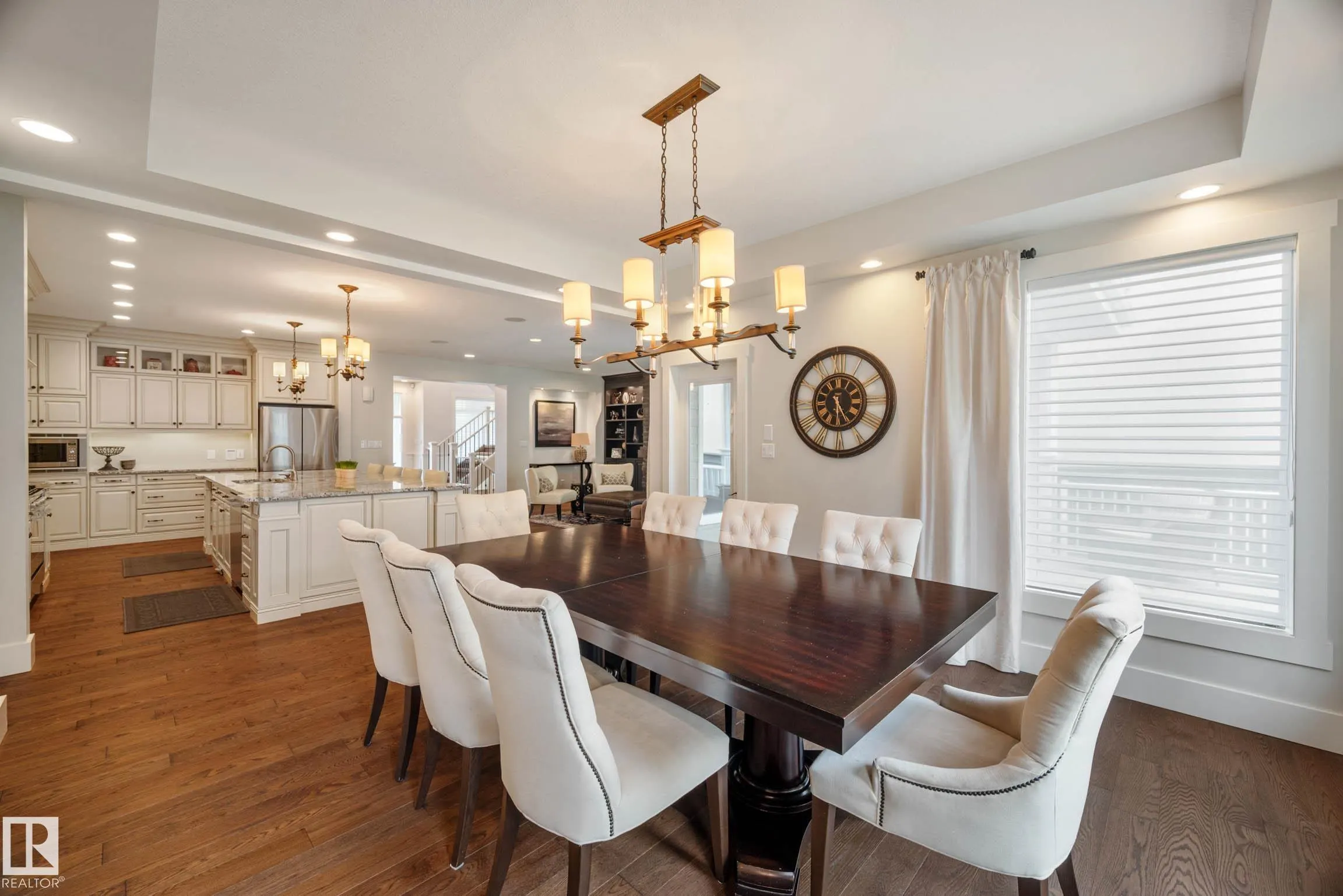 5212 MULLEN CREST Crest