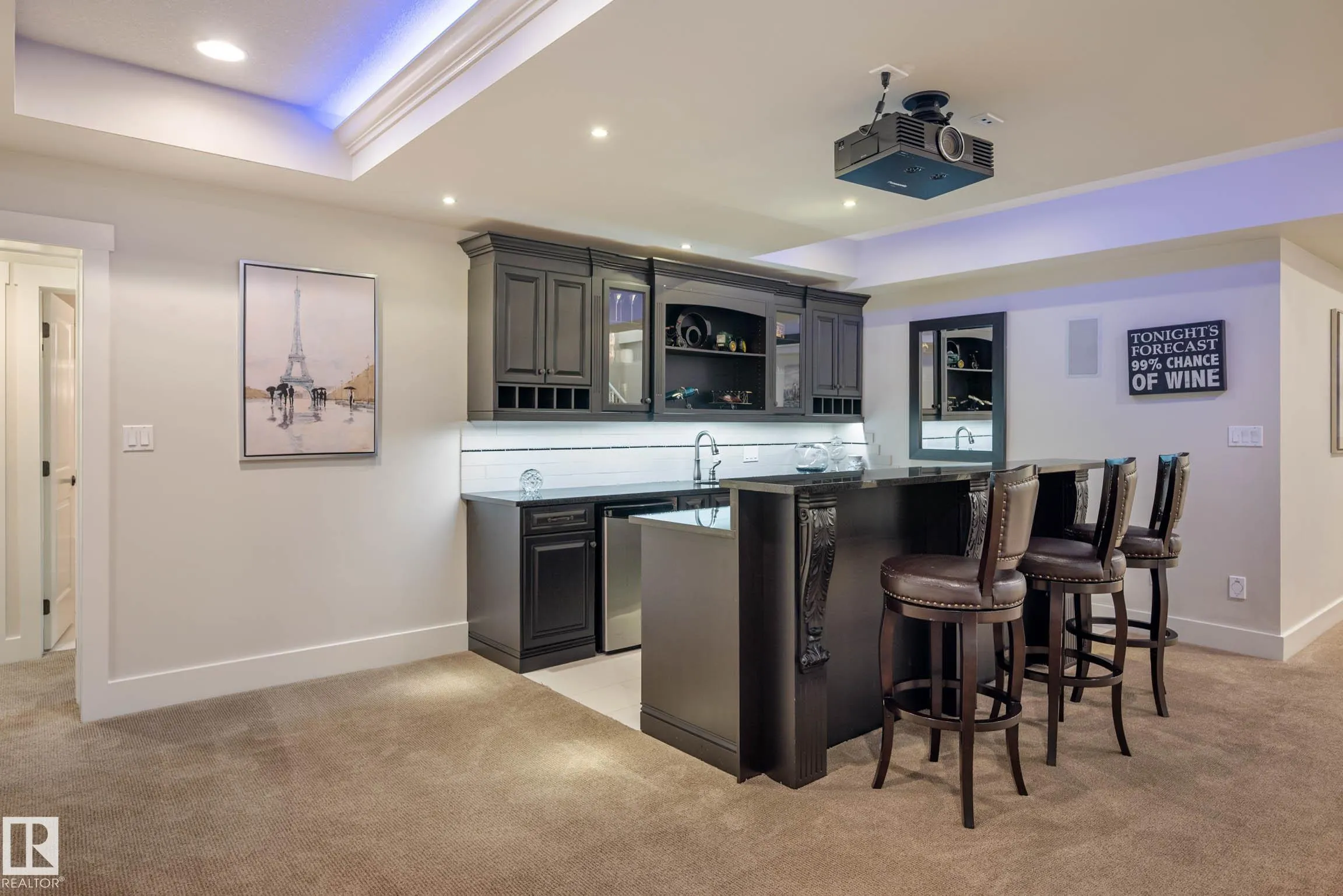 5212 MULLEN CREST Crest