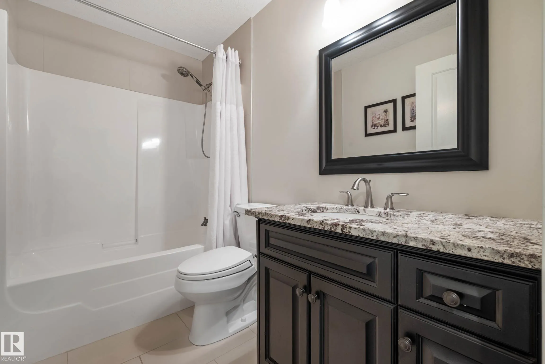 5212 MULLEN CREST Crest