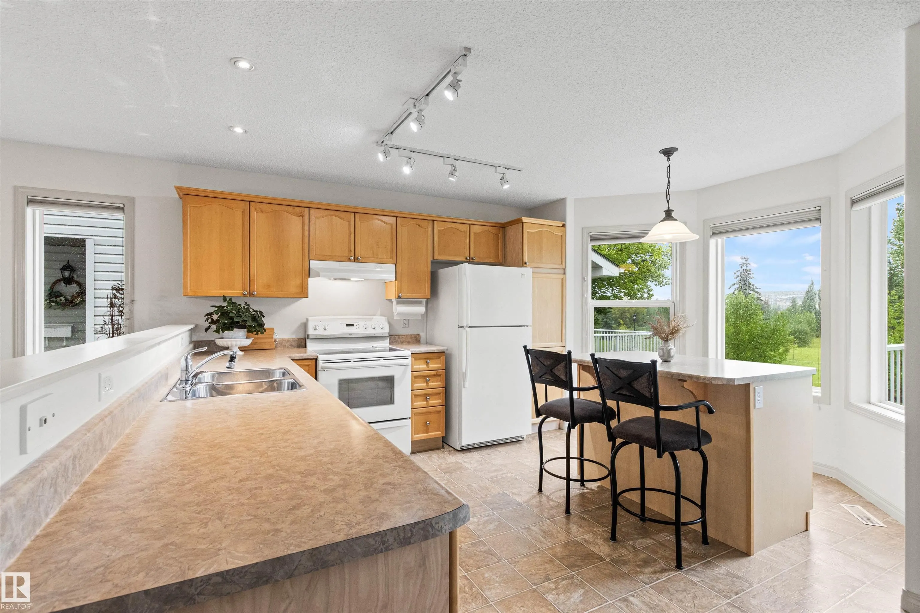 330 GALBRAITH Close