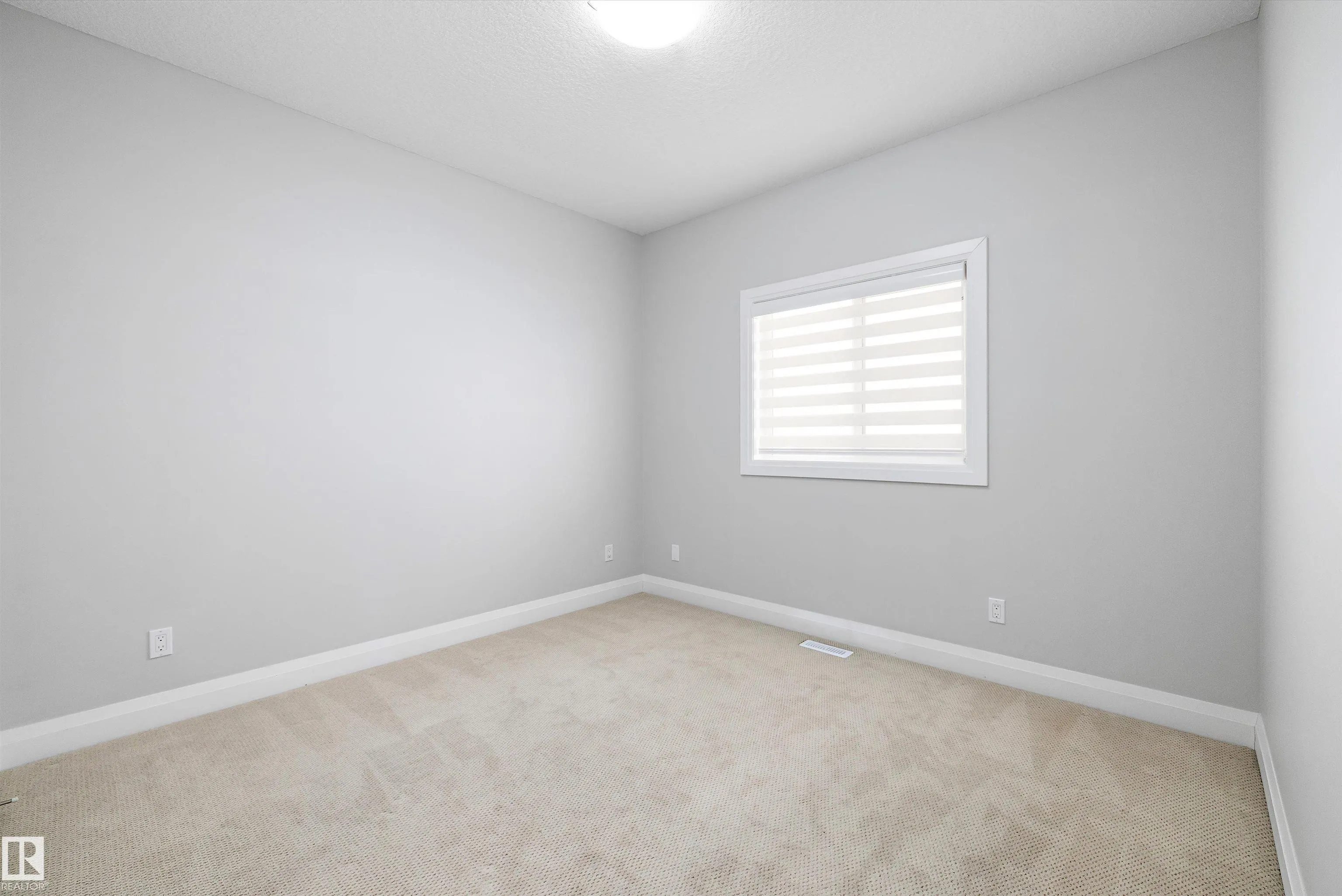 550 ALBANY Way