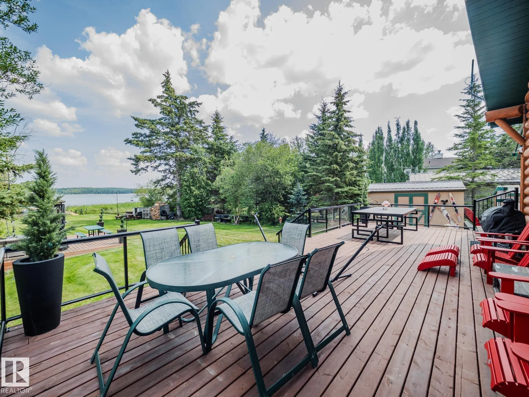 213 Lakeshore Drive