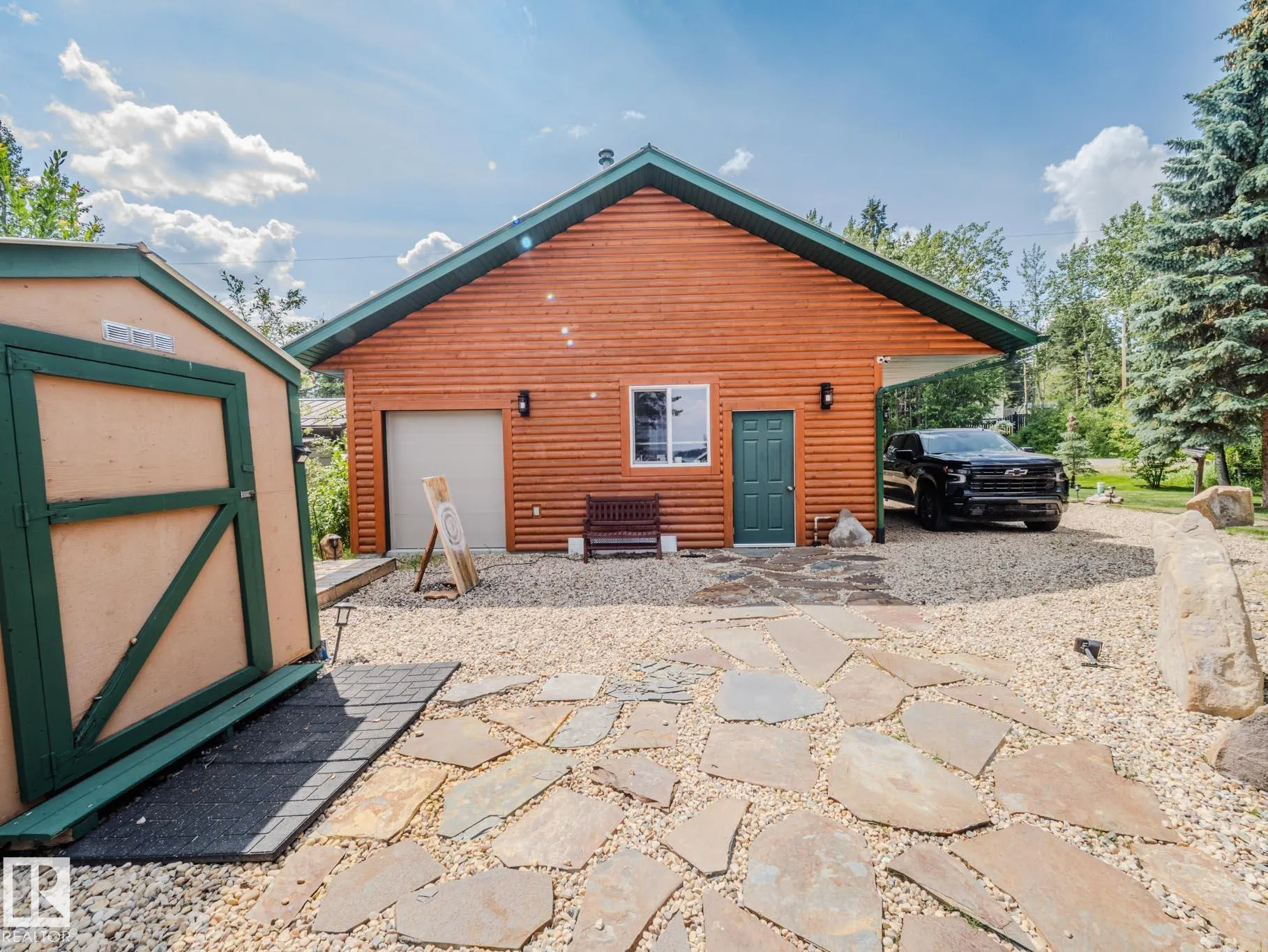 213 Lakeshore Drive