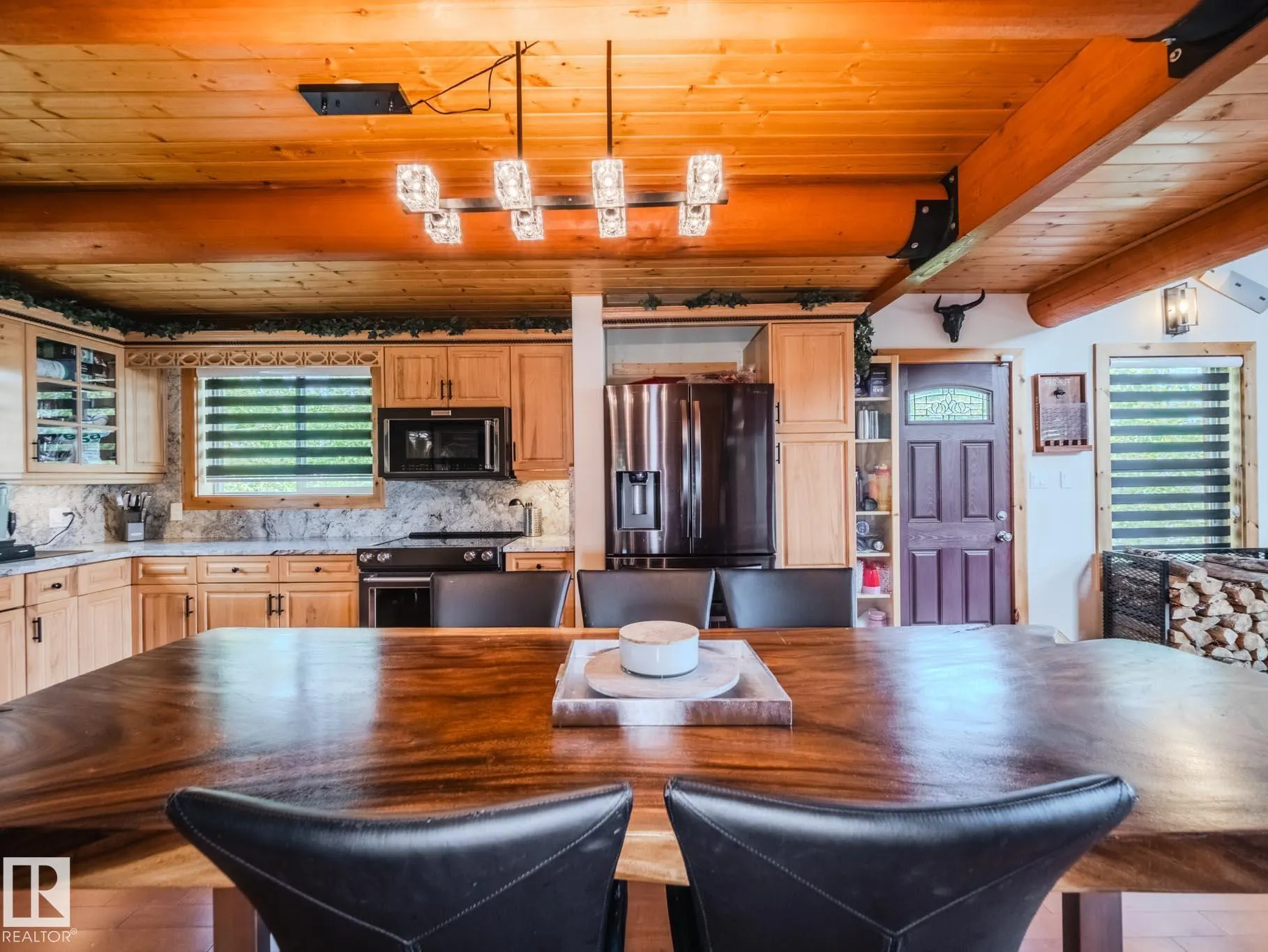 213 Lakeshore Drive