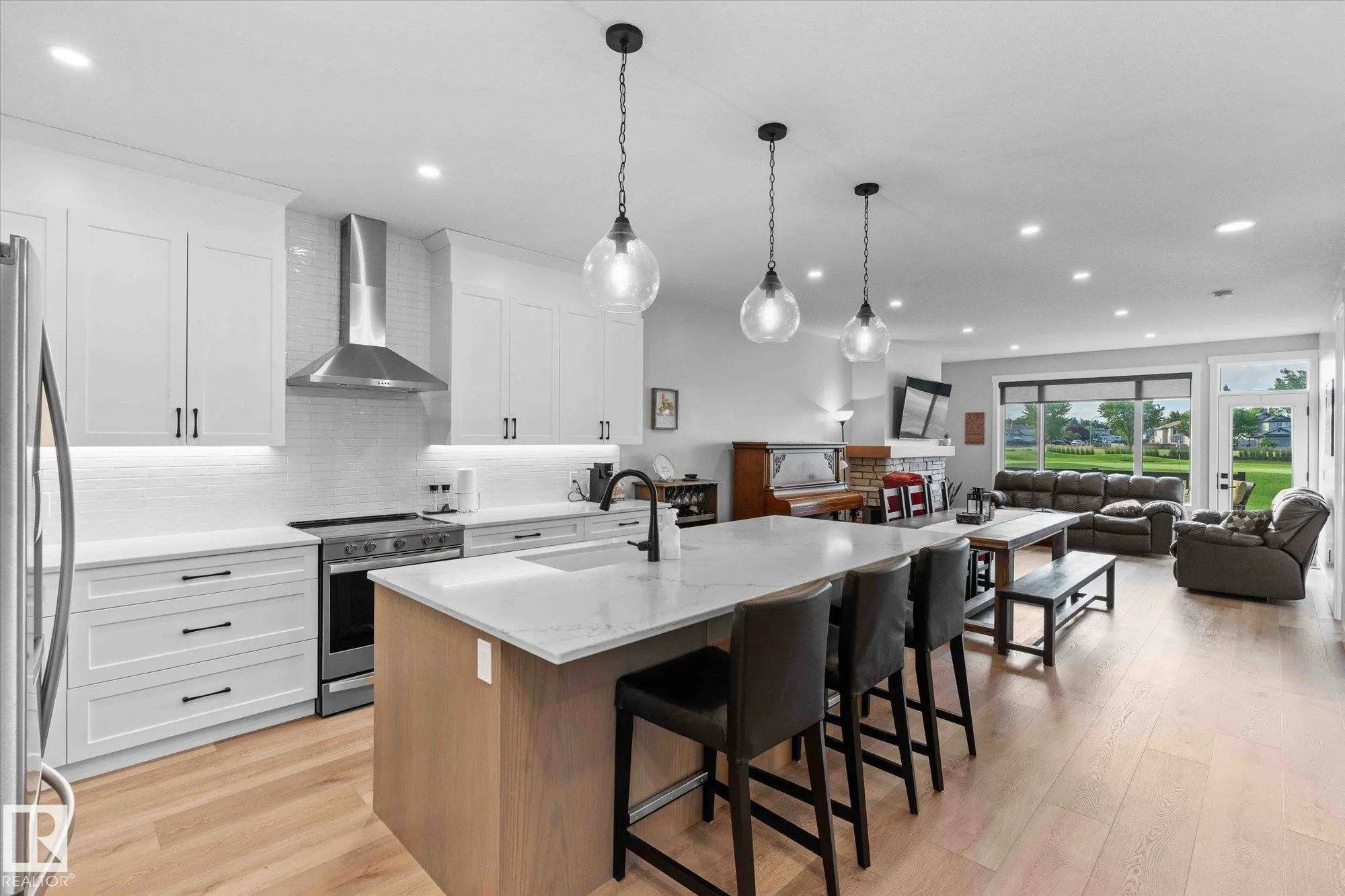 106 GRAYBRIAR Drive