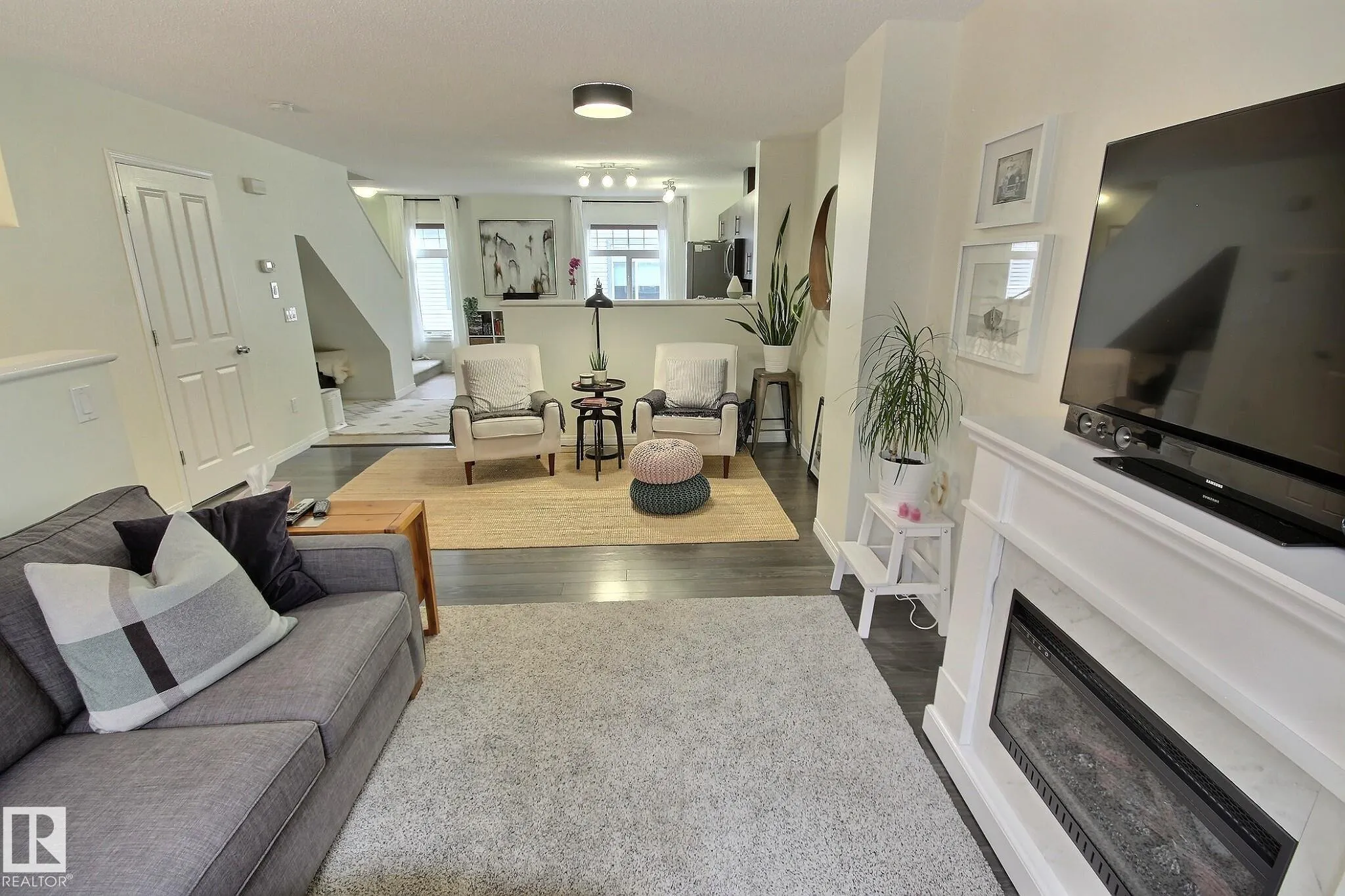 465 HEMINGWAY Road