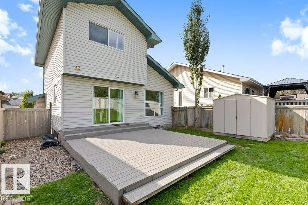 18 HAWTHORNE Crescent
