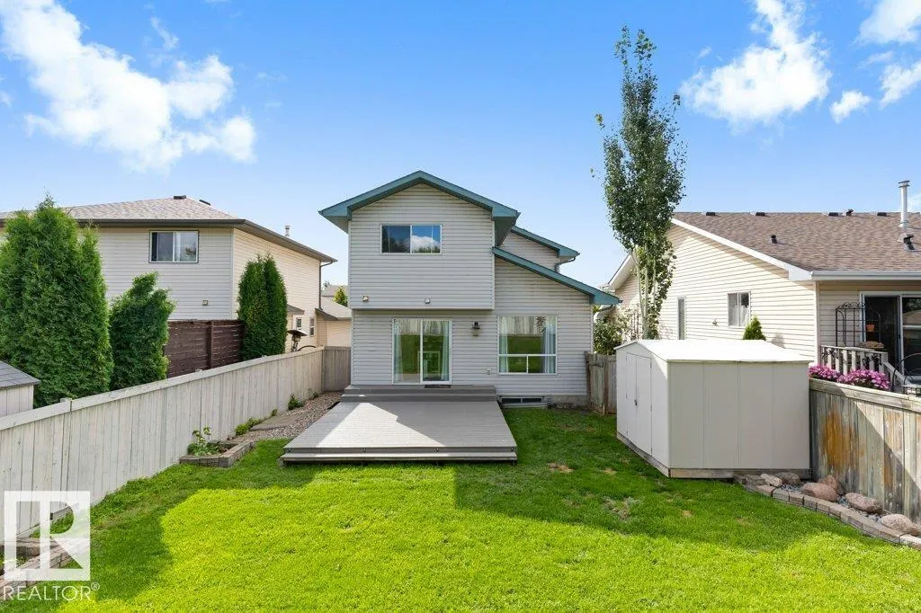 18 HAWTHORNE Crescent
