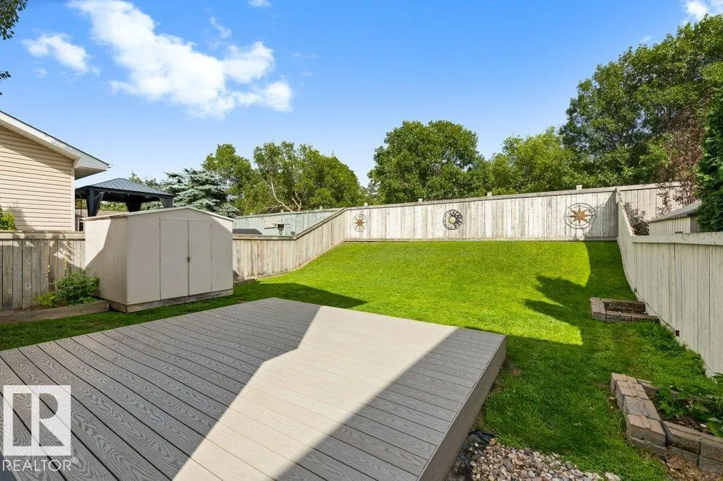 18 HAWTHORNE Crescent