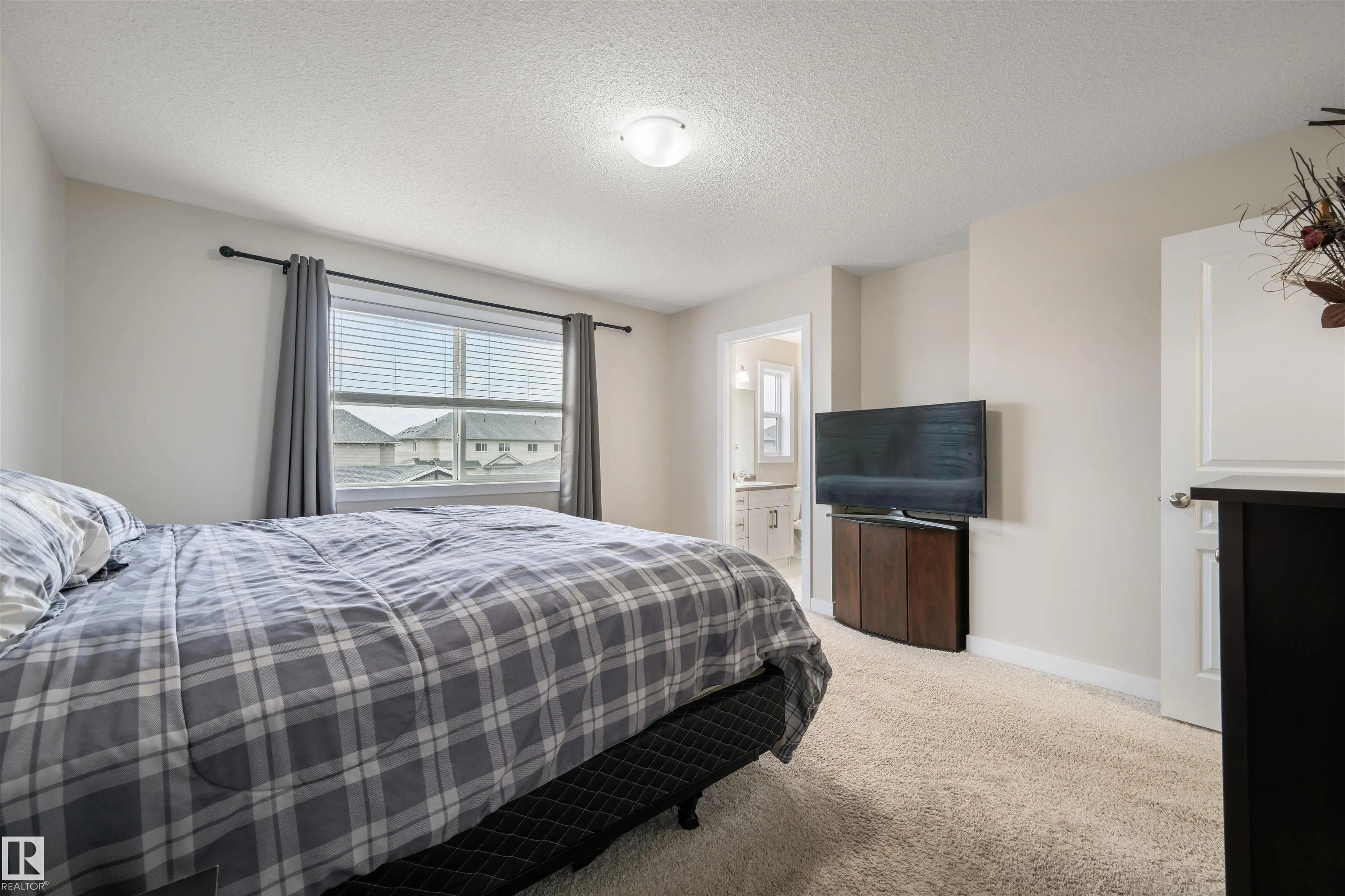 34 Hope Common