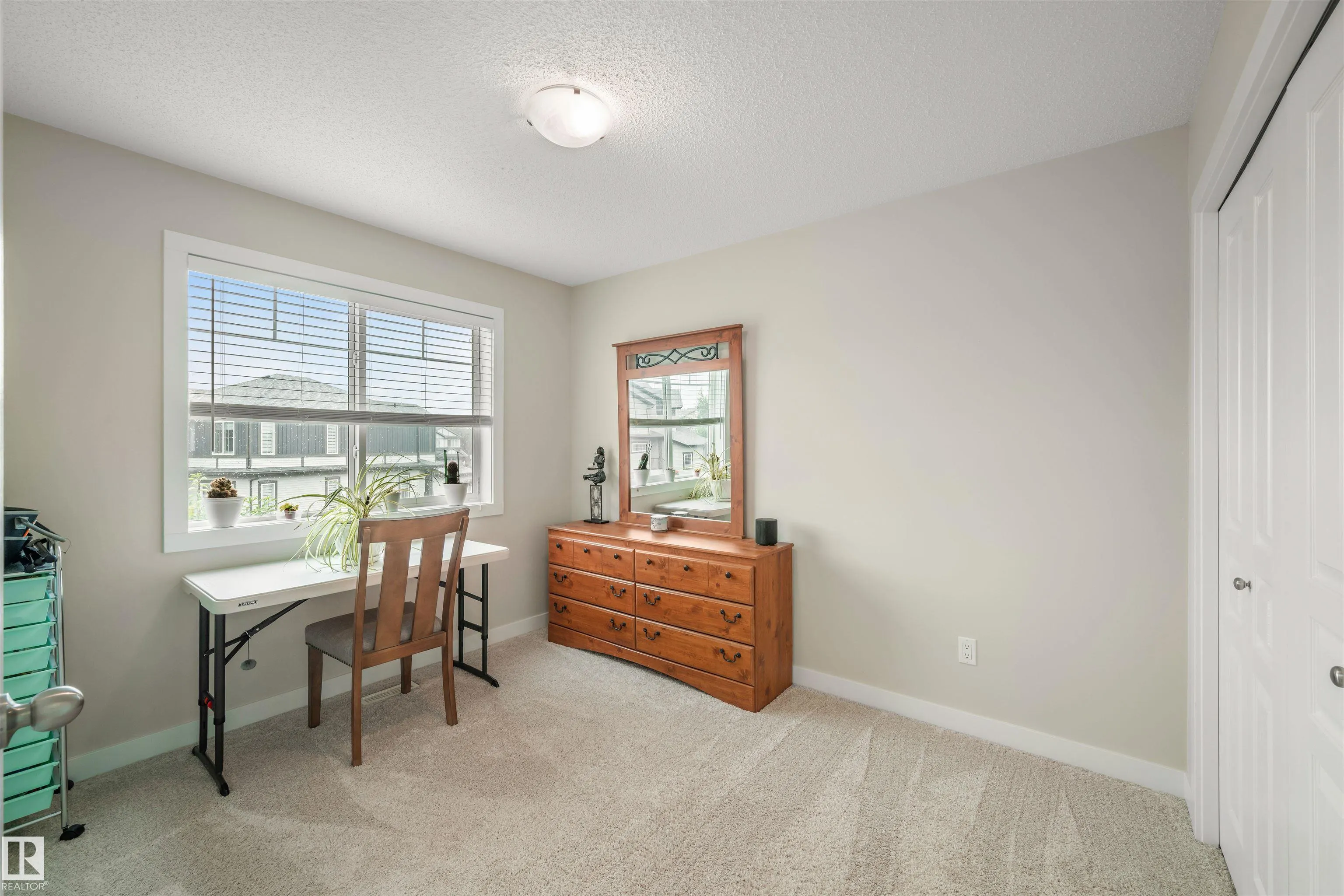 34 Hope Common