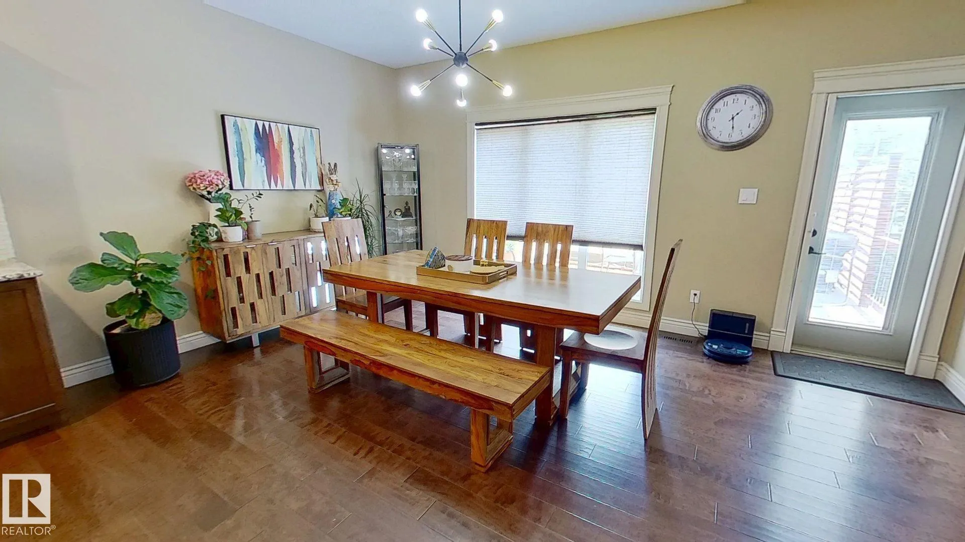 1005 DOWNEY Way