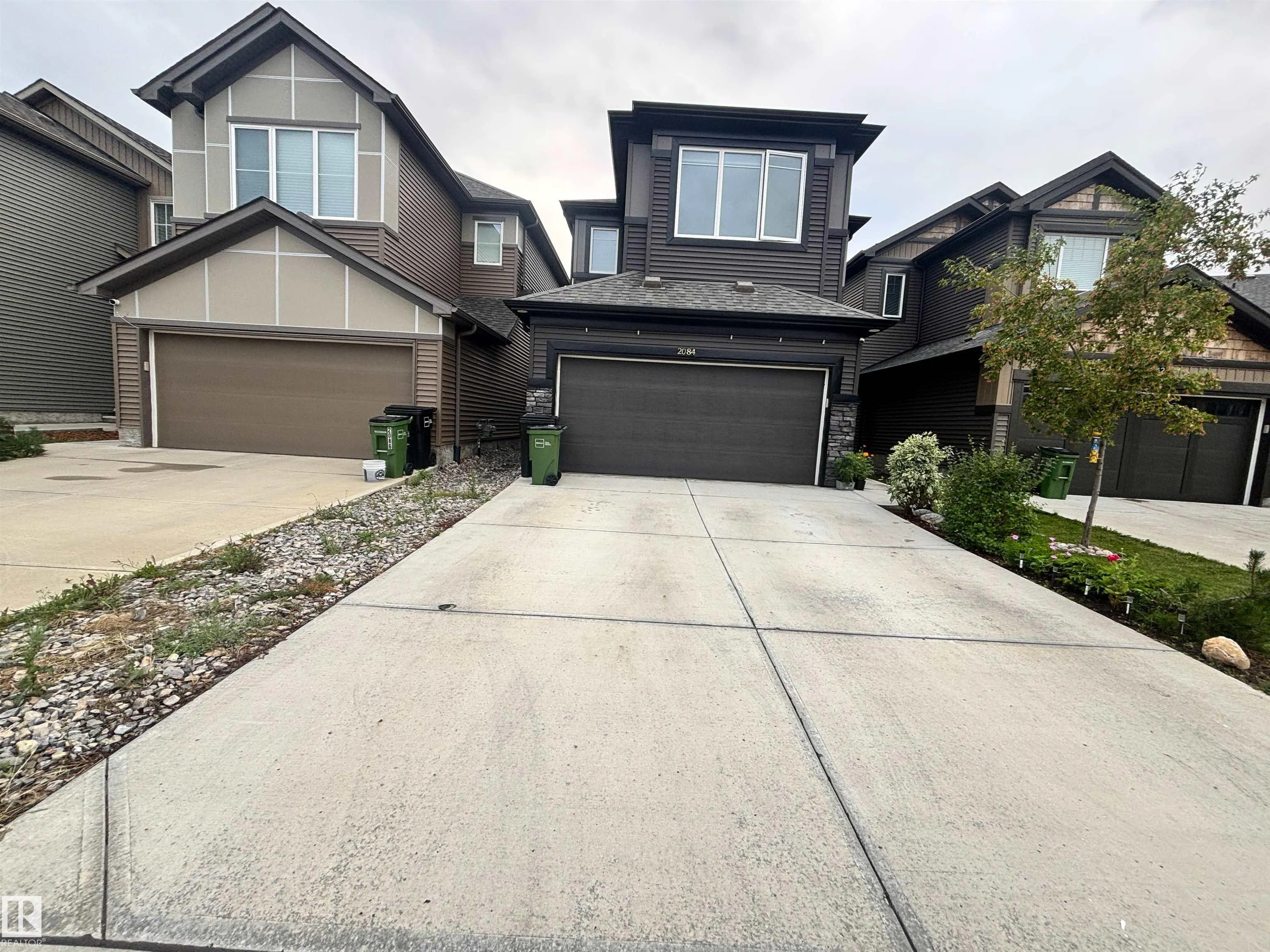 2084 GRAYDON HILL Crescent
