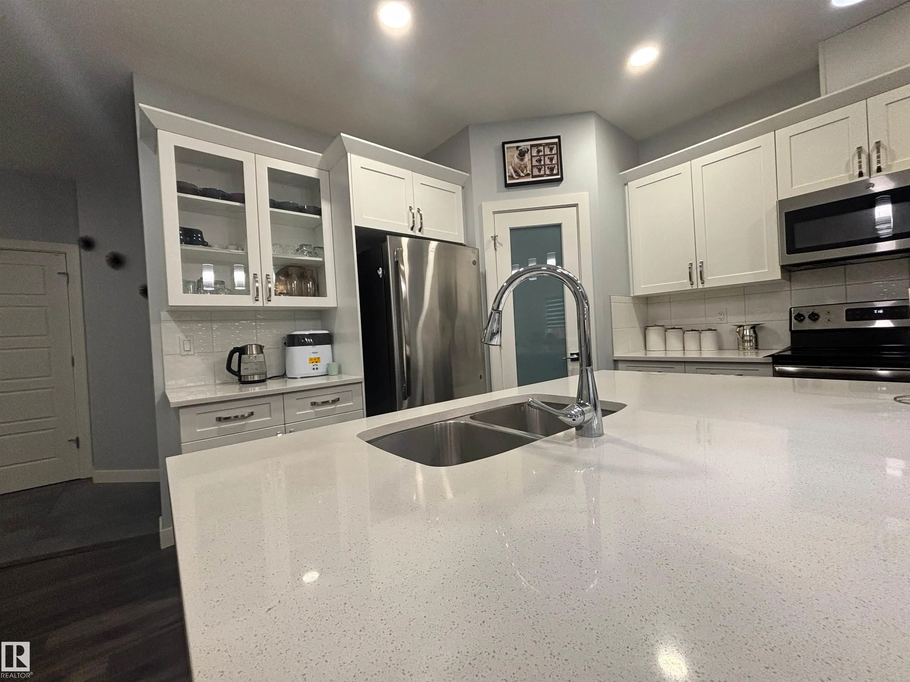 2084 GRAYDON HILL Crescent