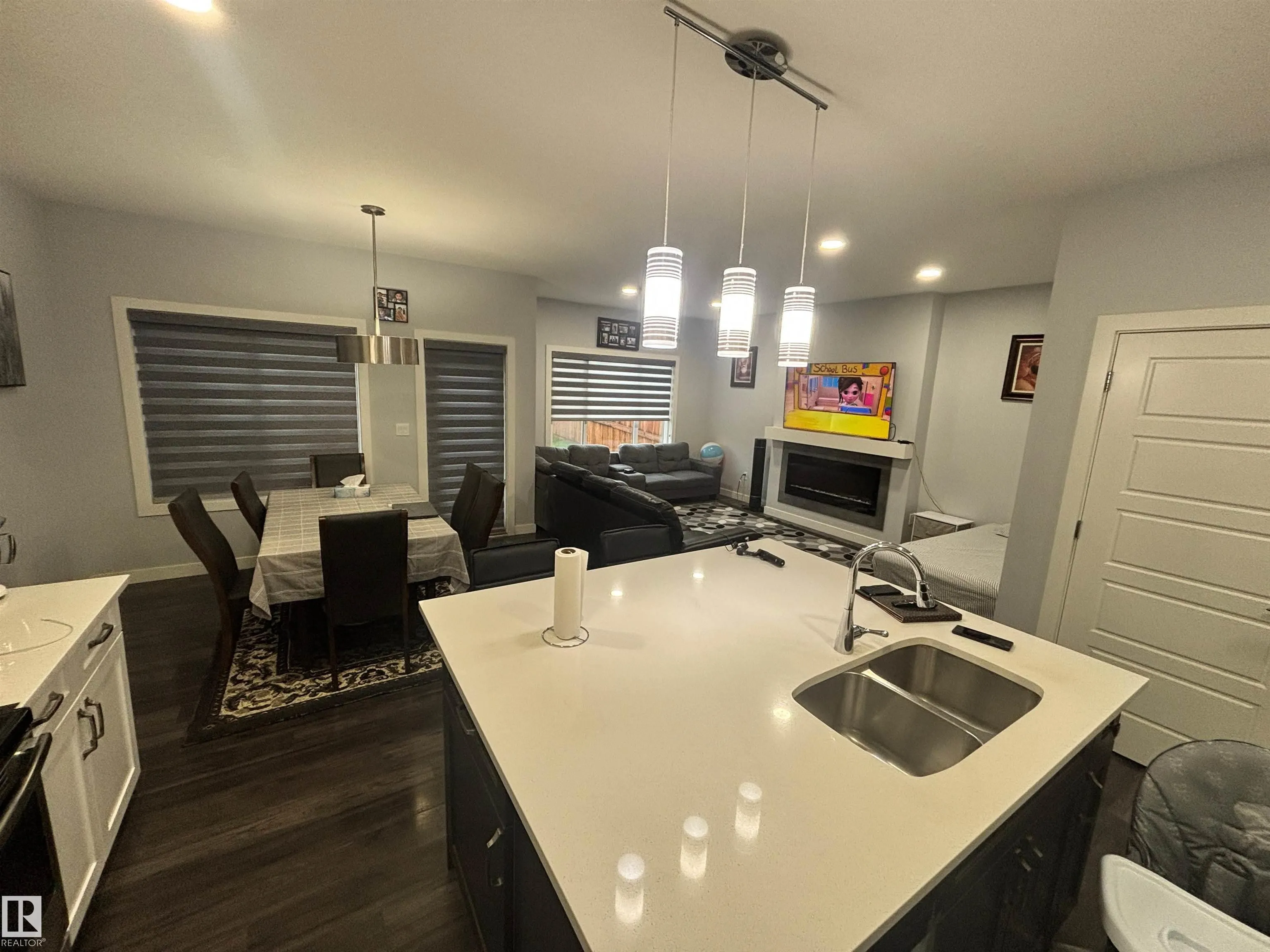 2084 GRAYDON HILL Crescent