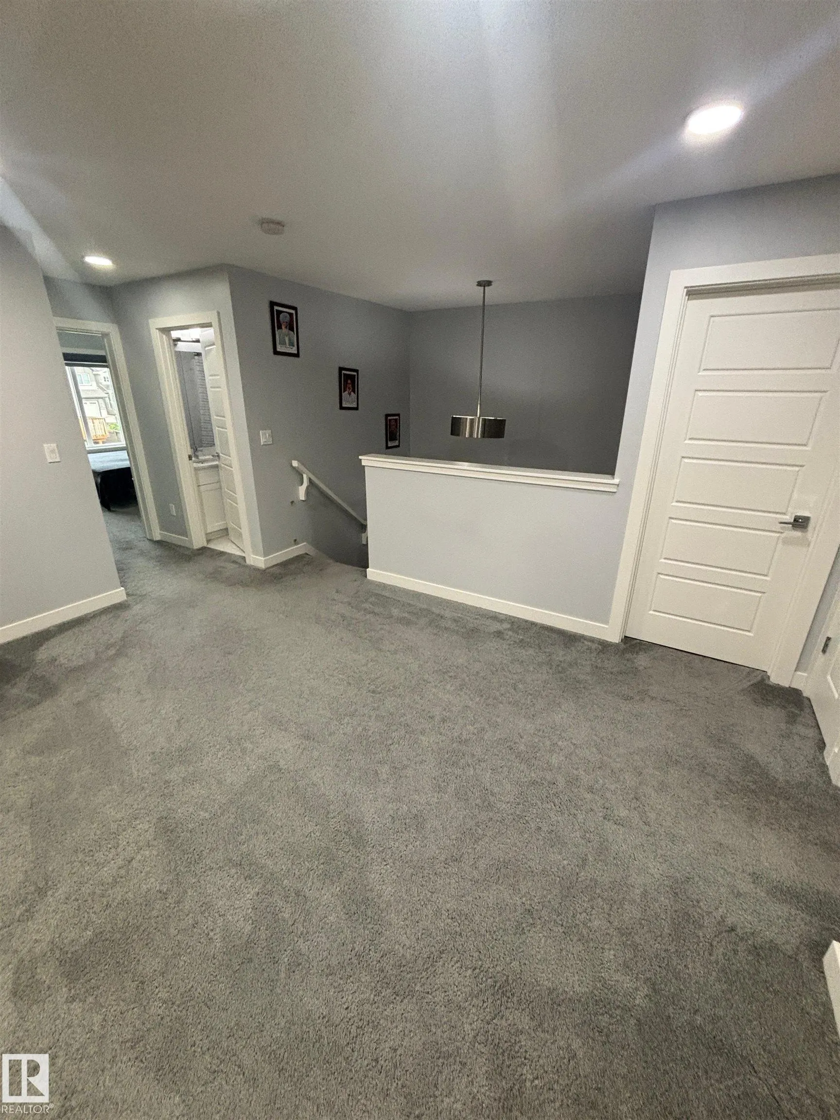 2084 GRAYDON HILL Crescent