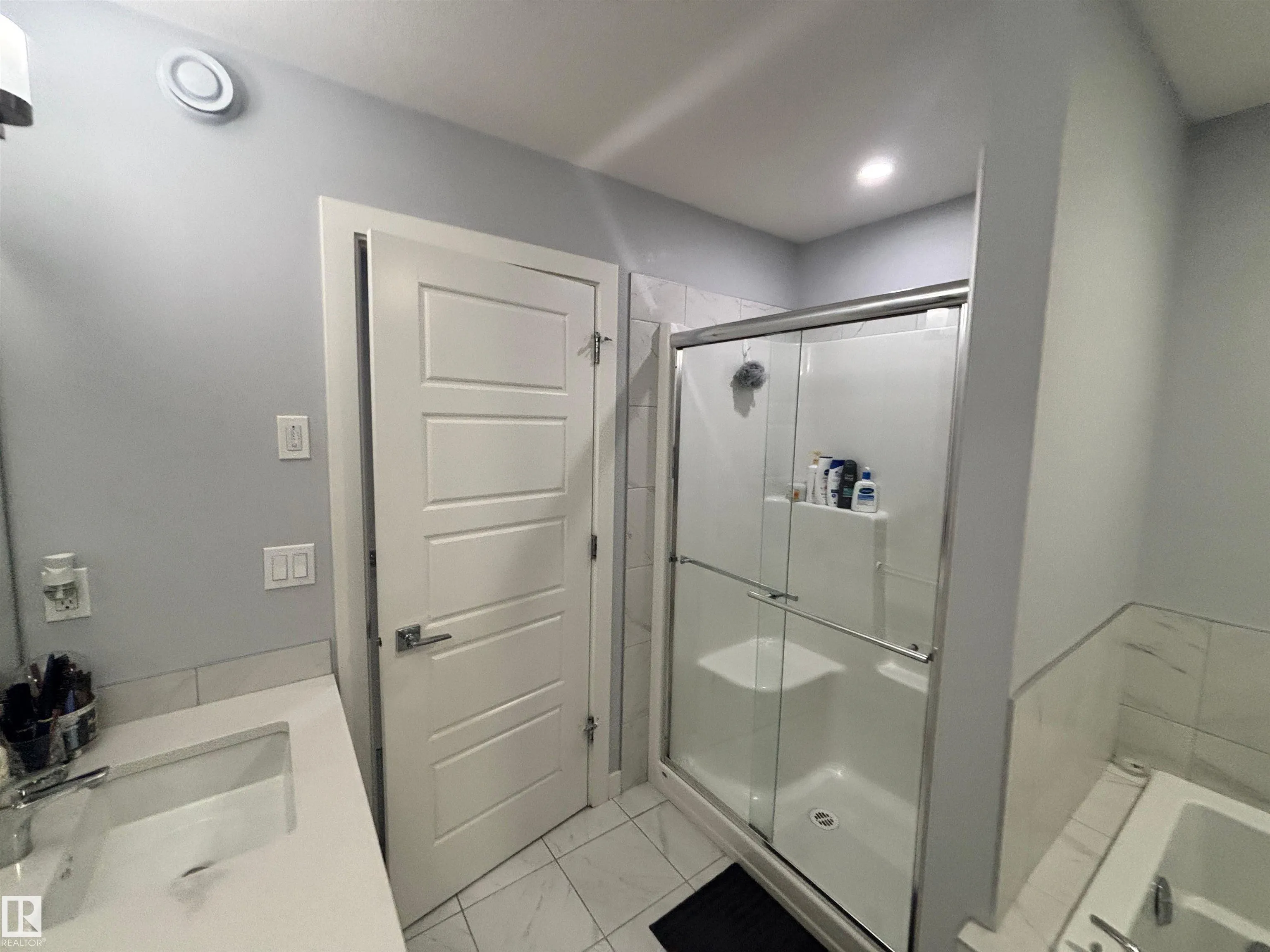 2084 GRAYDON HILL Crescent