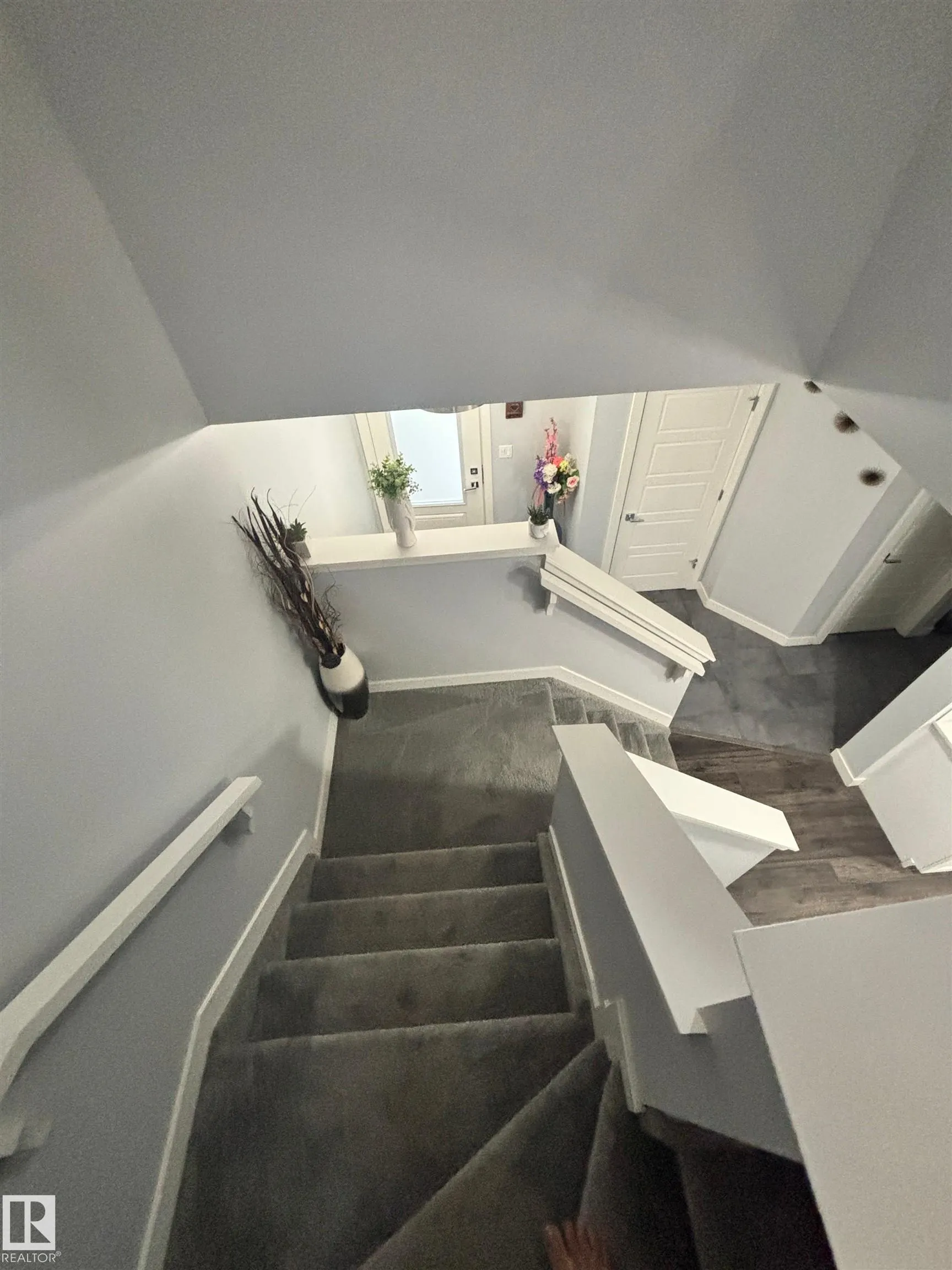 2084 GRAYDON HILL Crescent
