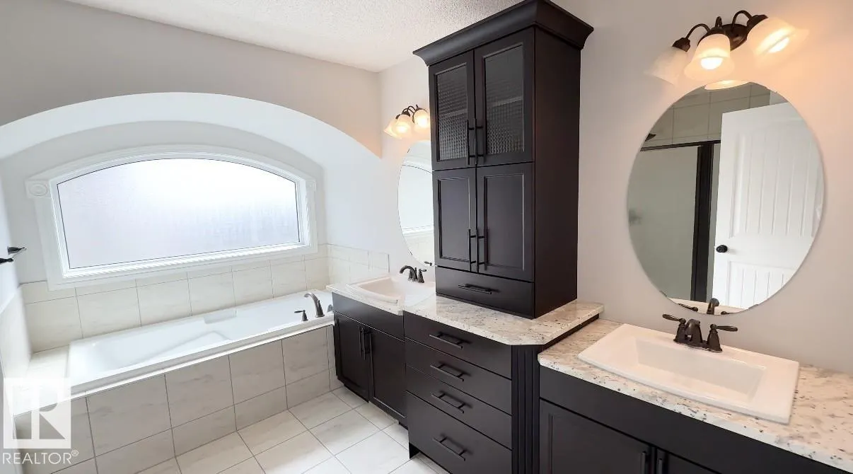 120 SANDALWOOD Crescent