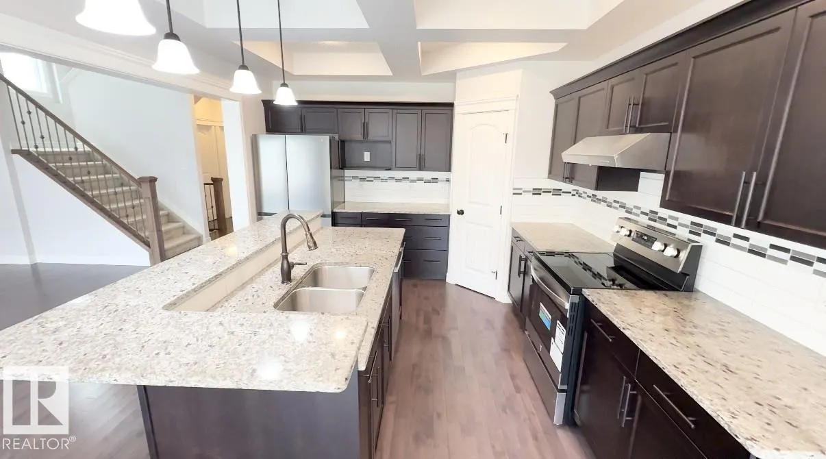 120 SANDALWOOD Crescent