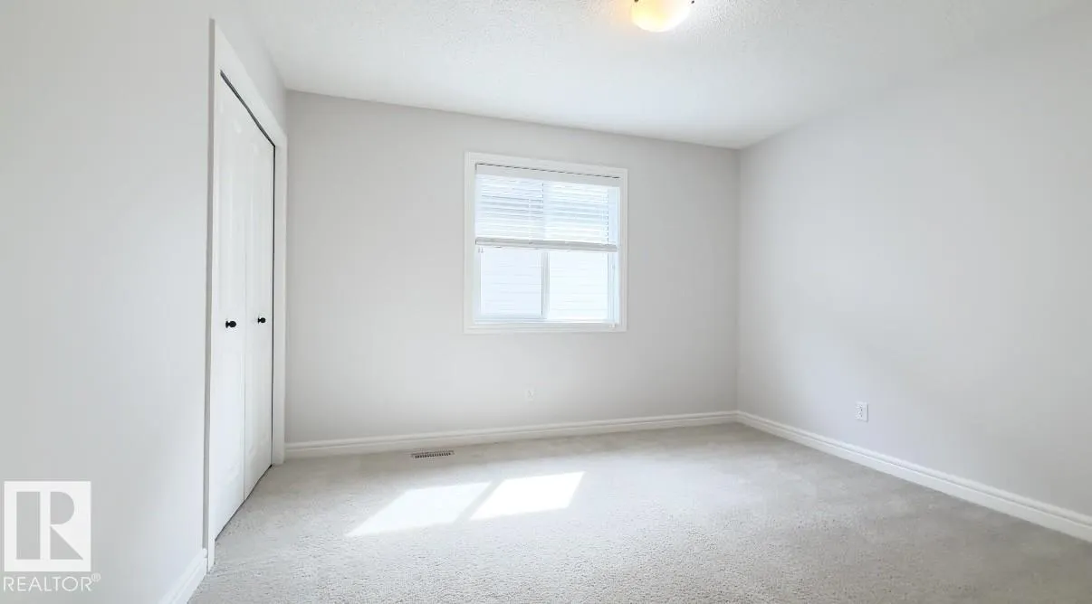 120 SANDALWOOD Crescent