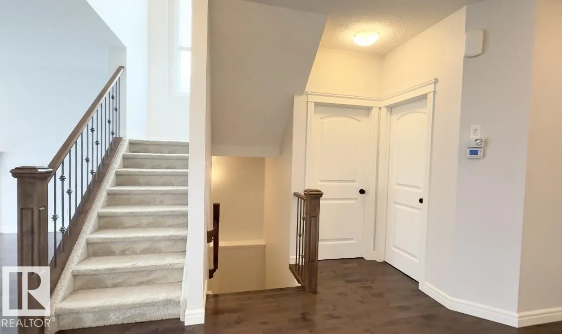 120 SANDALWOOD Crescent