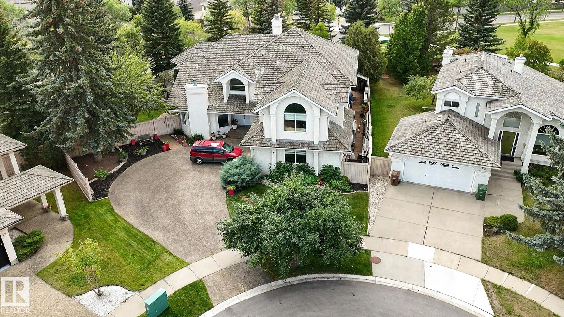 21 ESSEX CLOSE