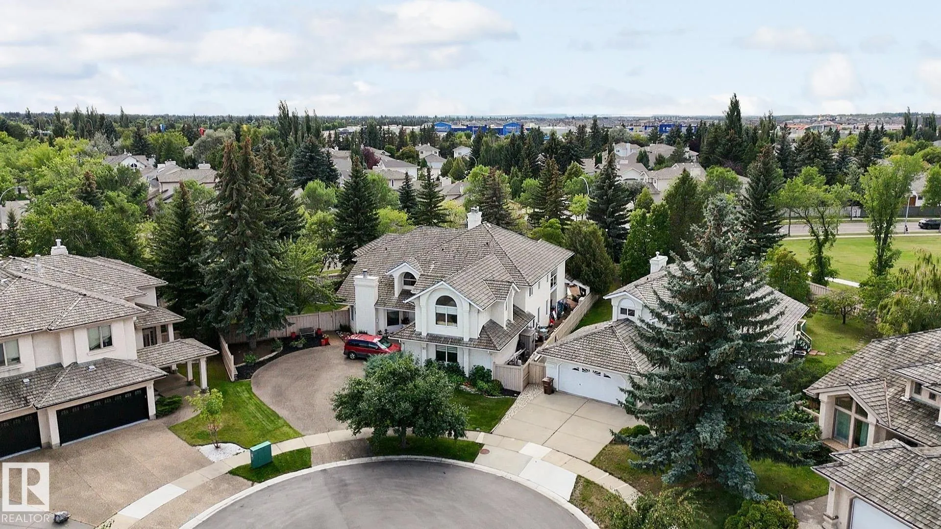 21 ESSEX CLOSE