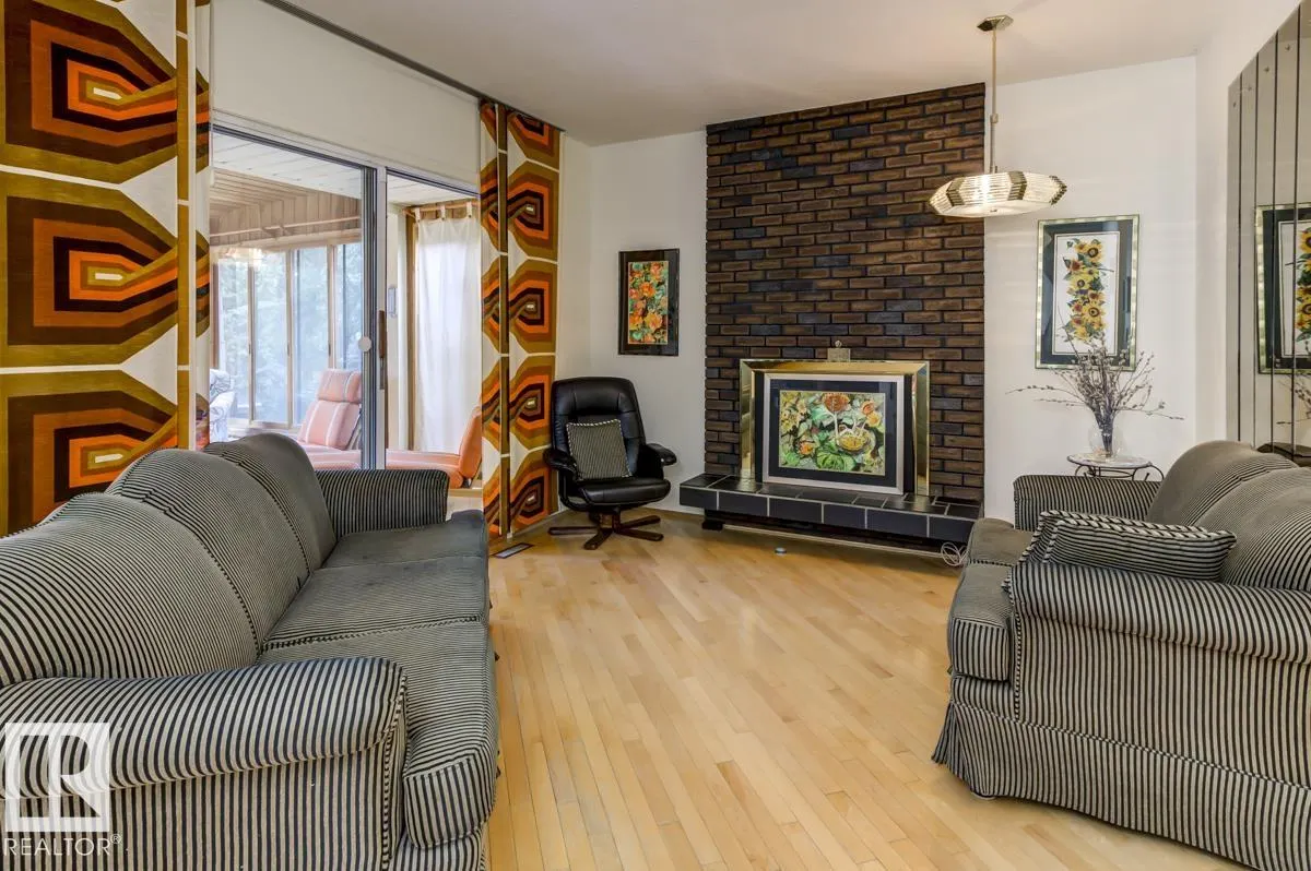 39 WOLF Crescent