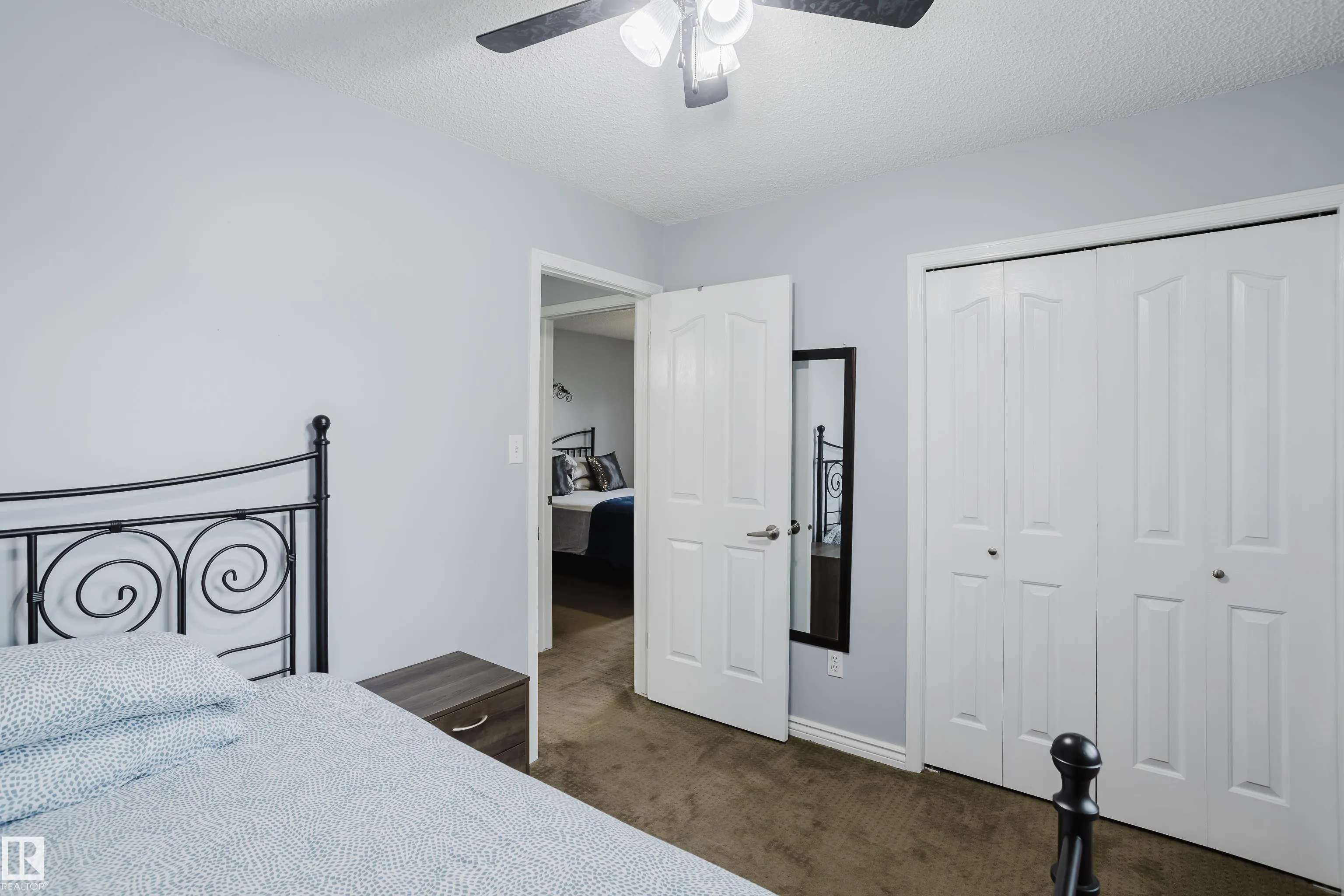 157 RIVER POINT