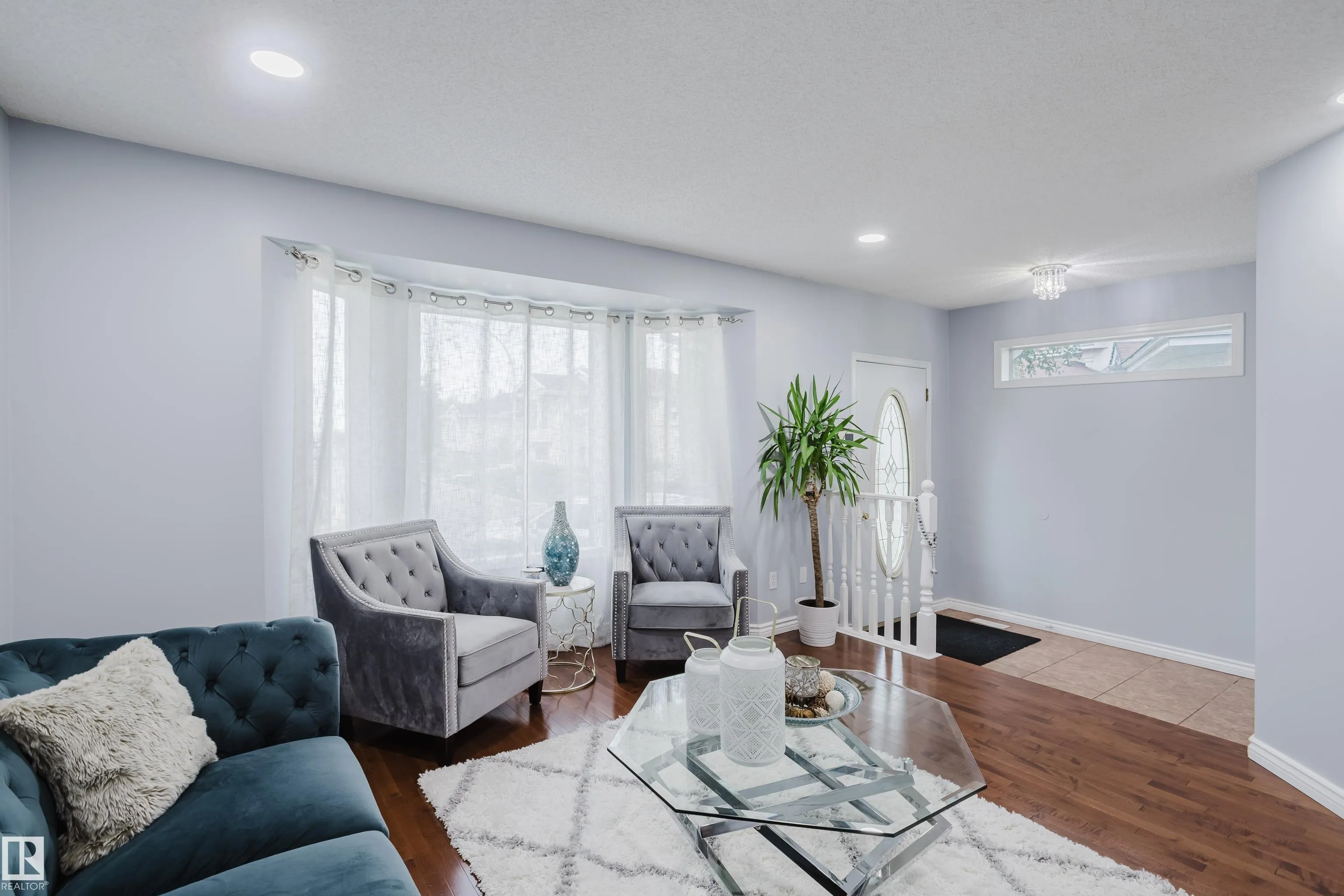 157 RIVER POINT