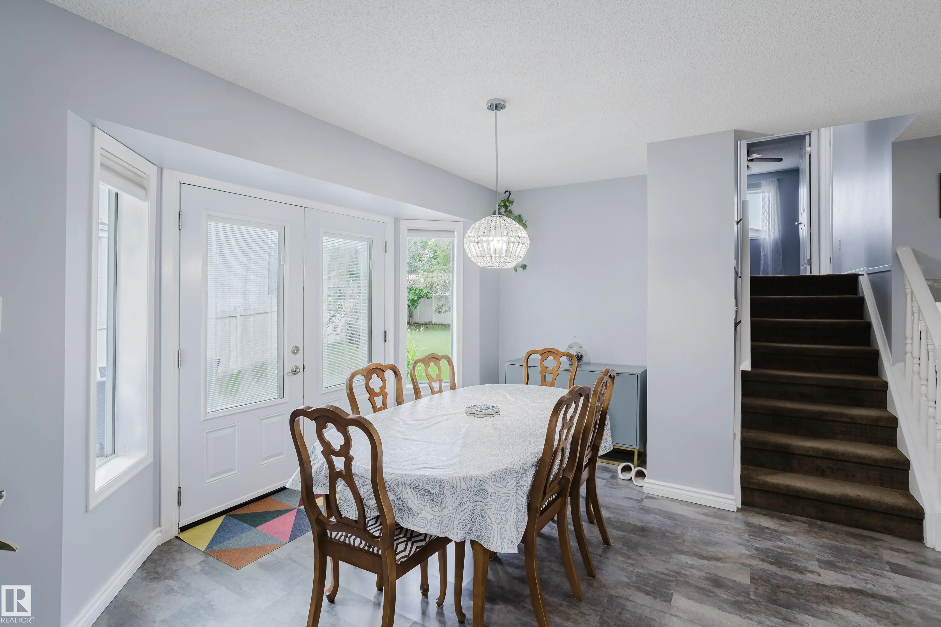 157 RIVER POINT