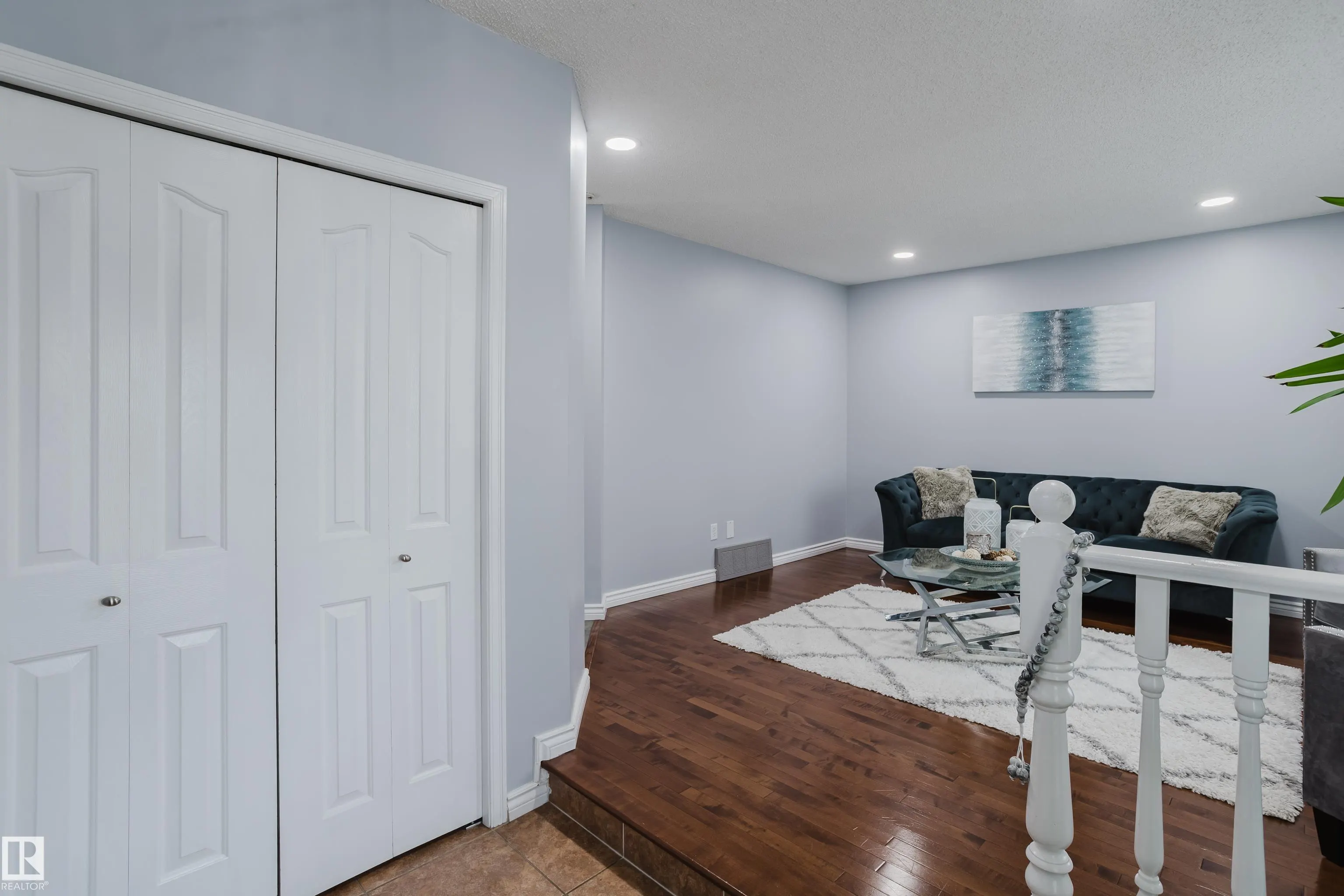 157 RIVER POINT