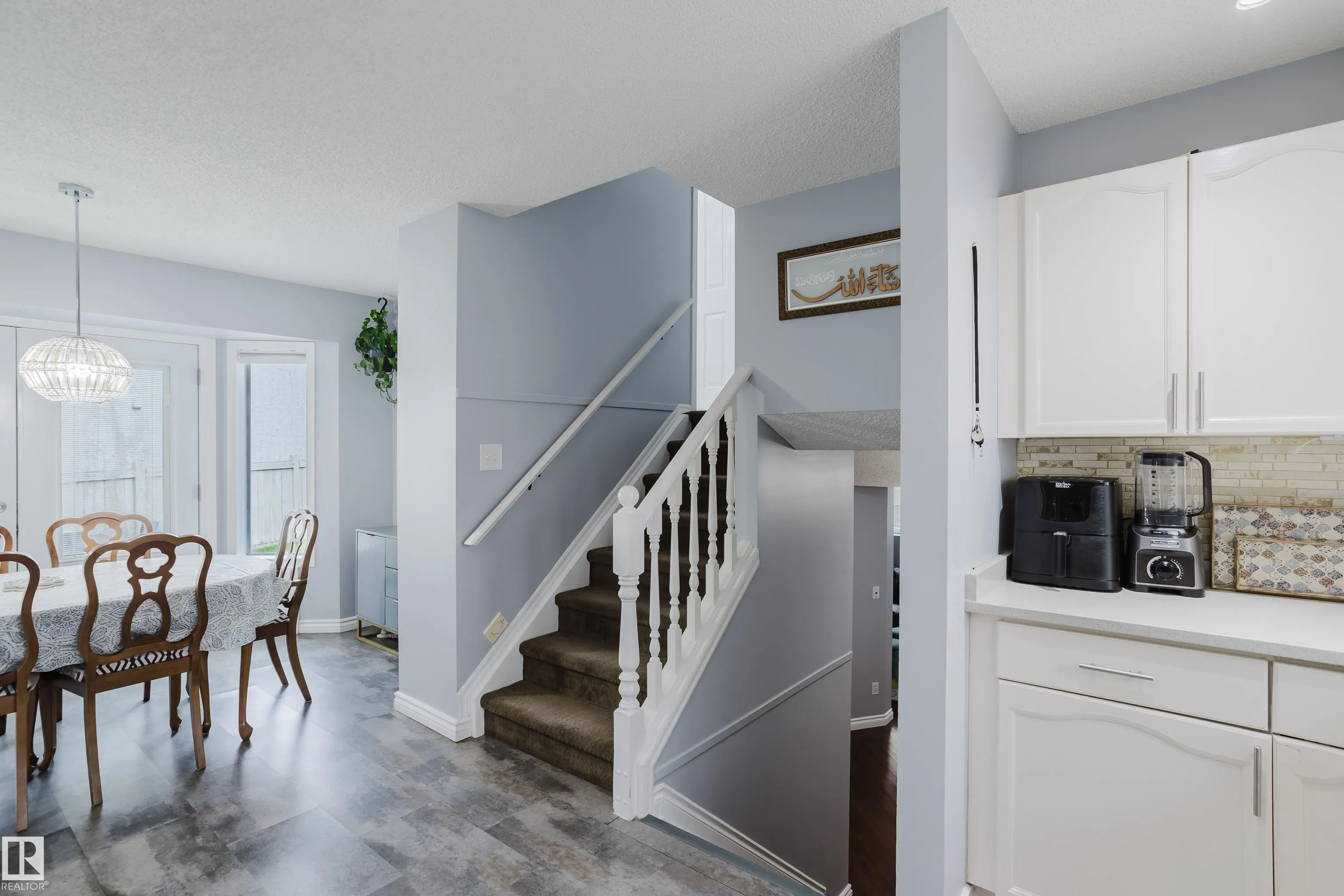 157 RIVER POINT
