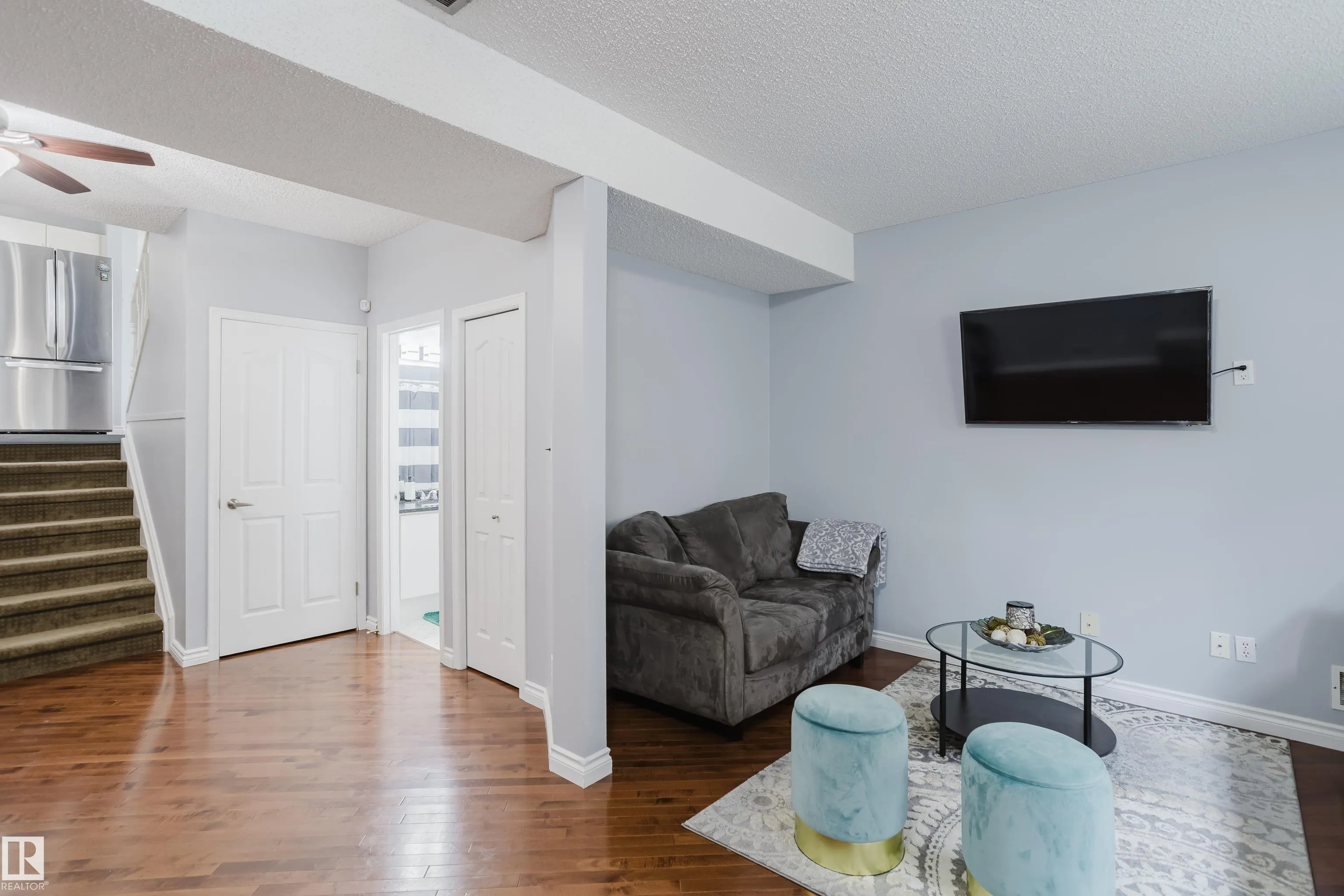 157 RIVER POINT