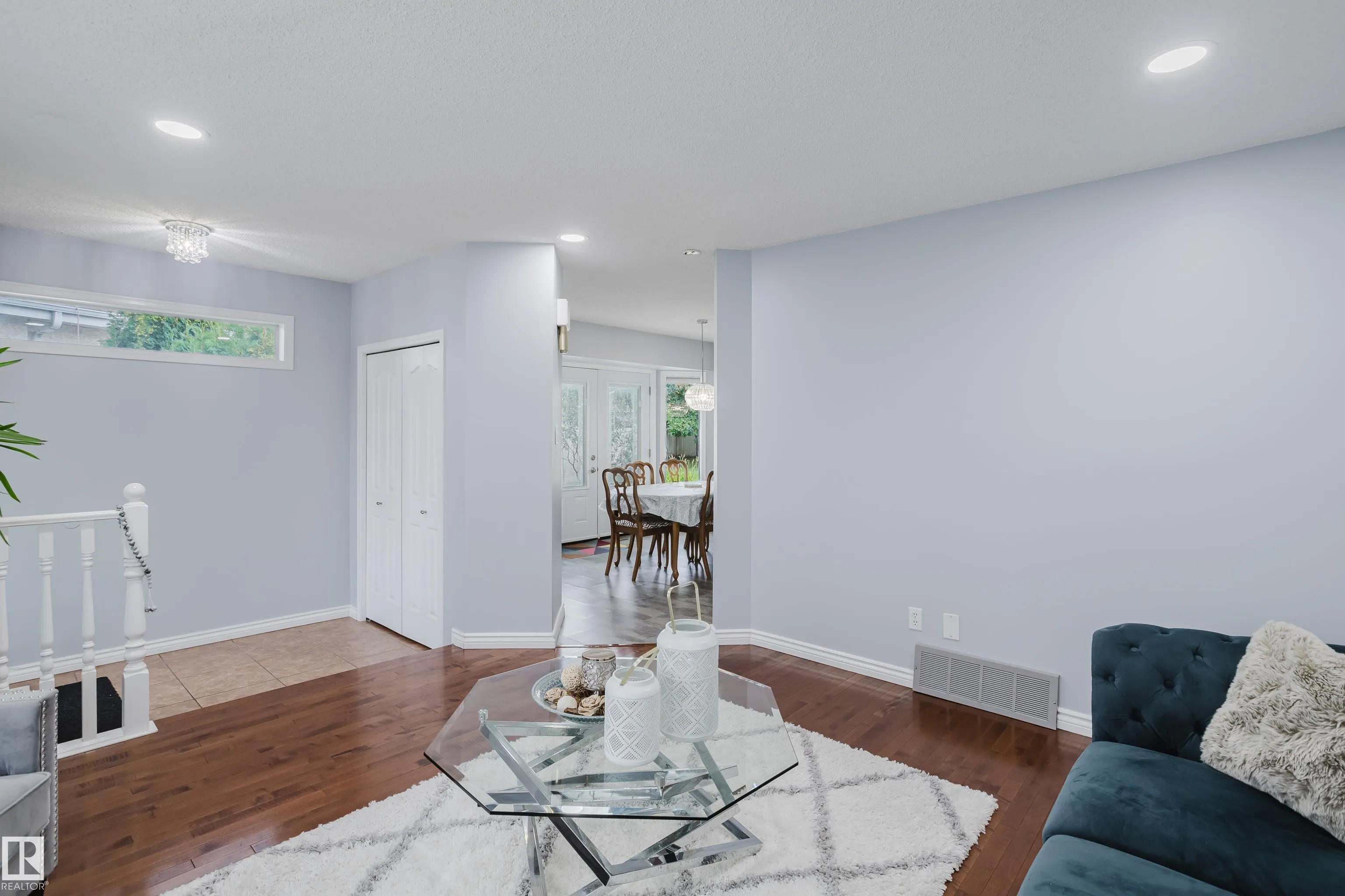 157 RIVER POINT