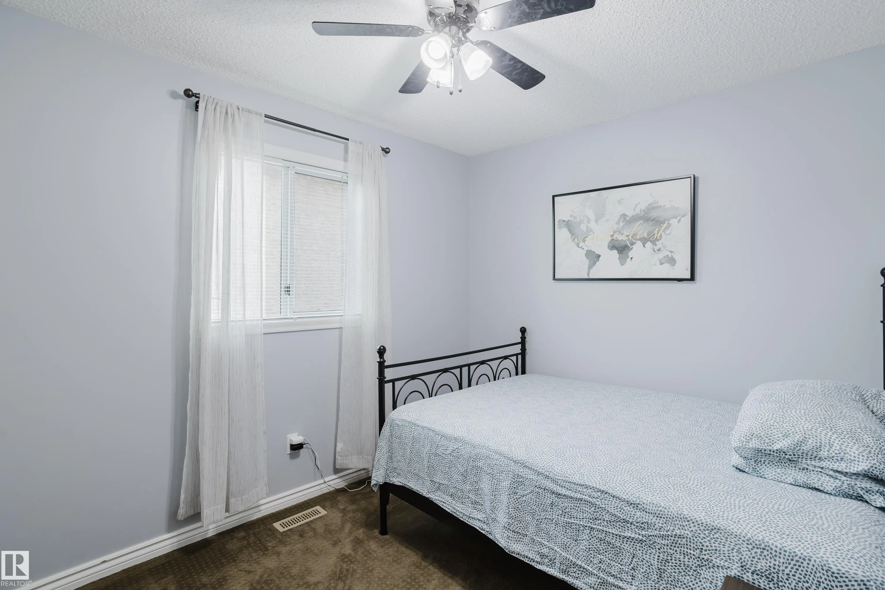157 RIVER POINT