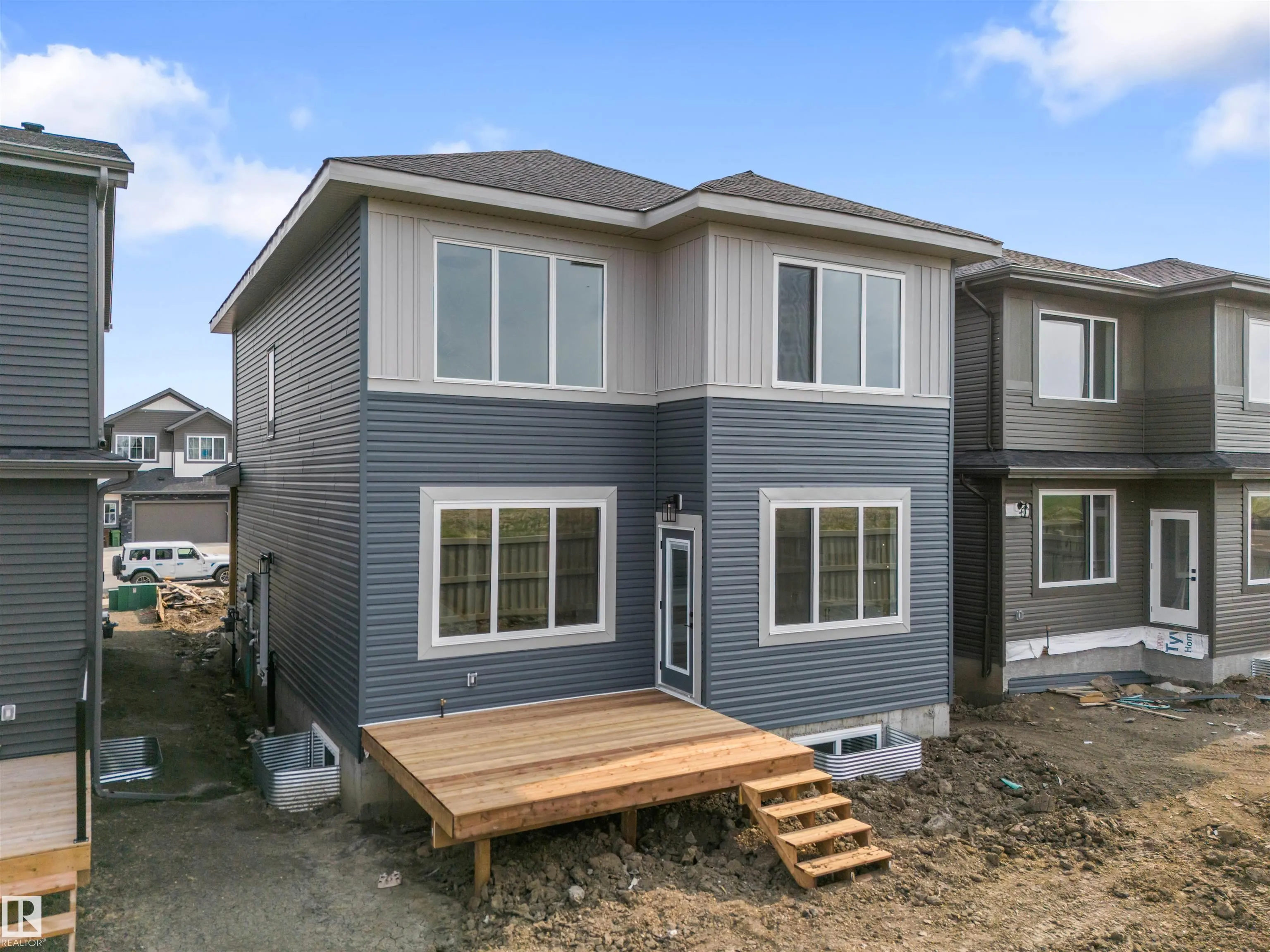 66 EDGEFIELD Way