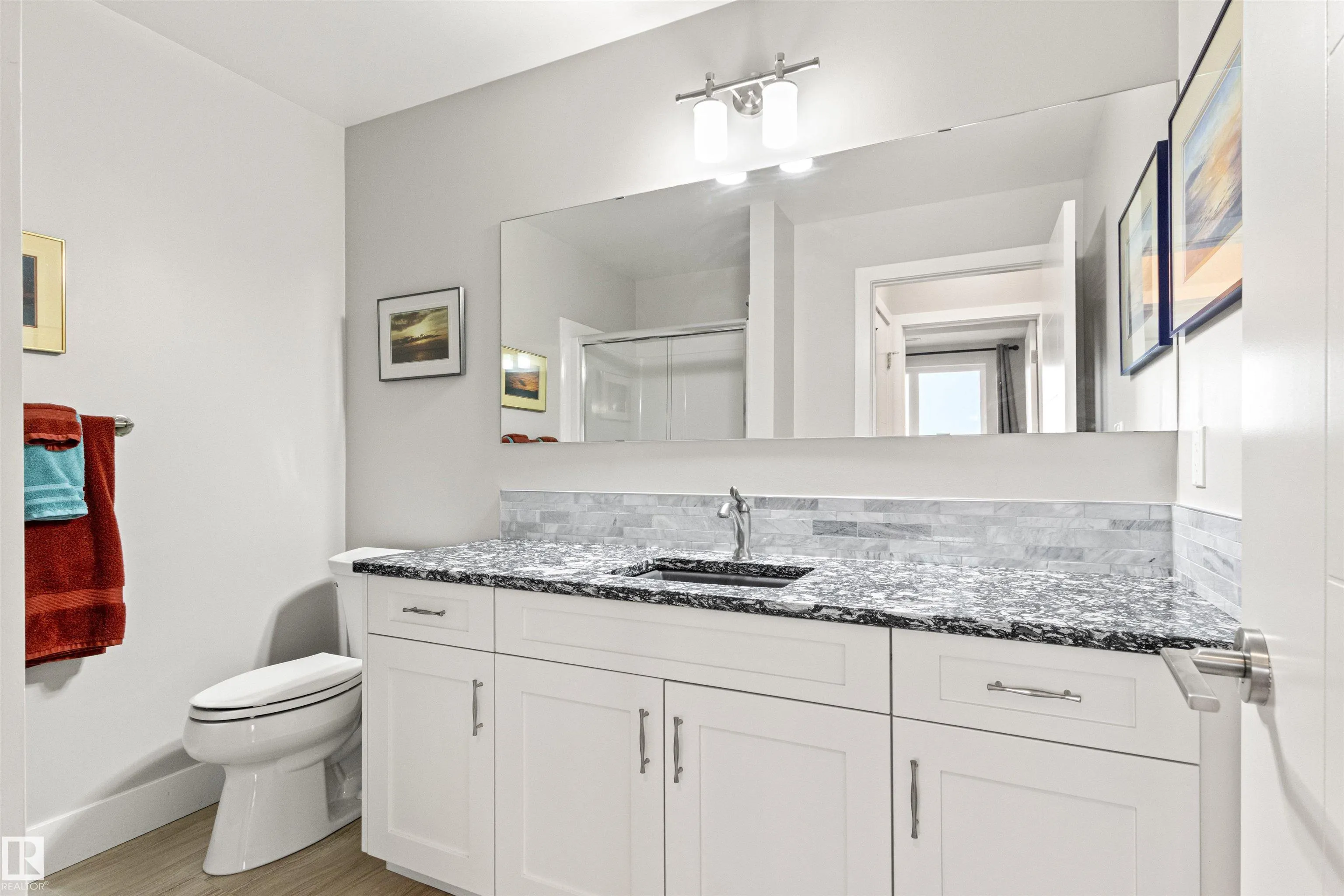 200 BELLEROSE Drive