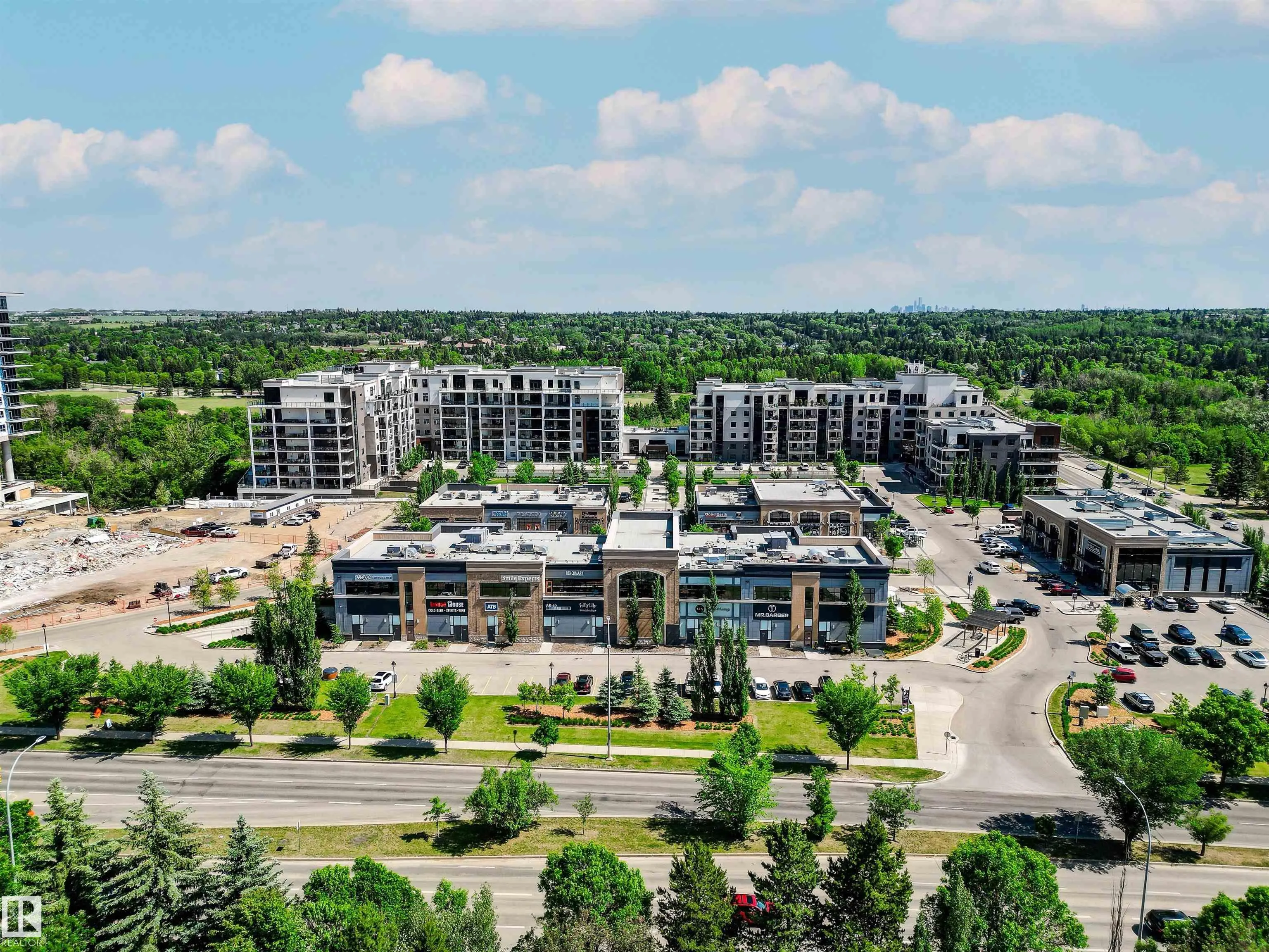 200 BELLEROSE Drive