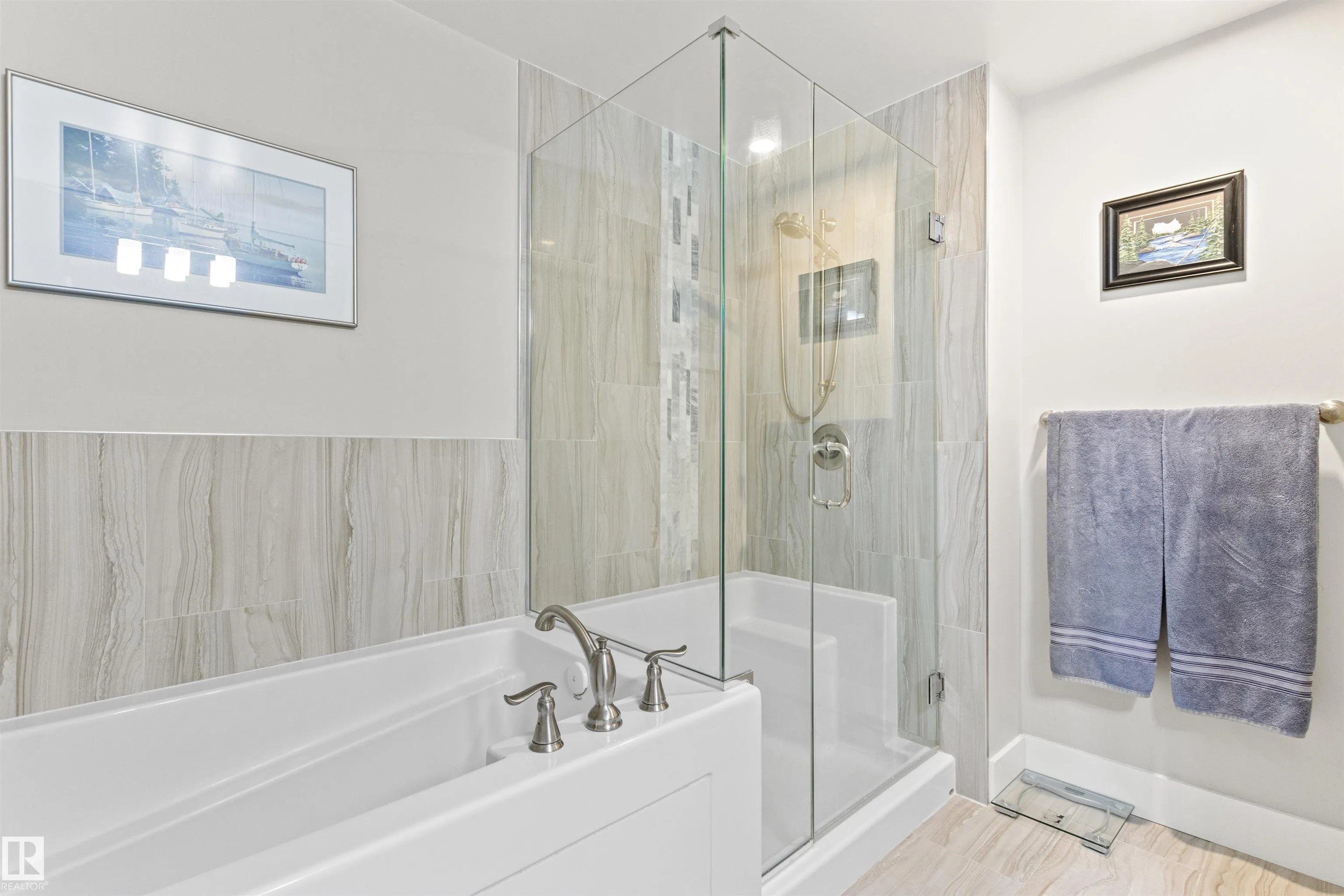 200 BELLEROSE Drive