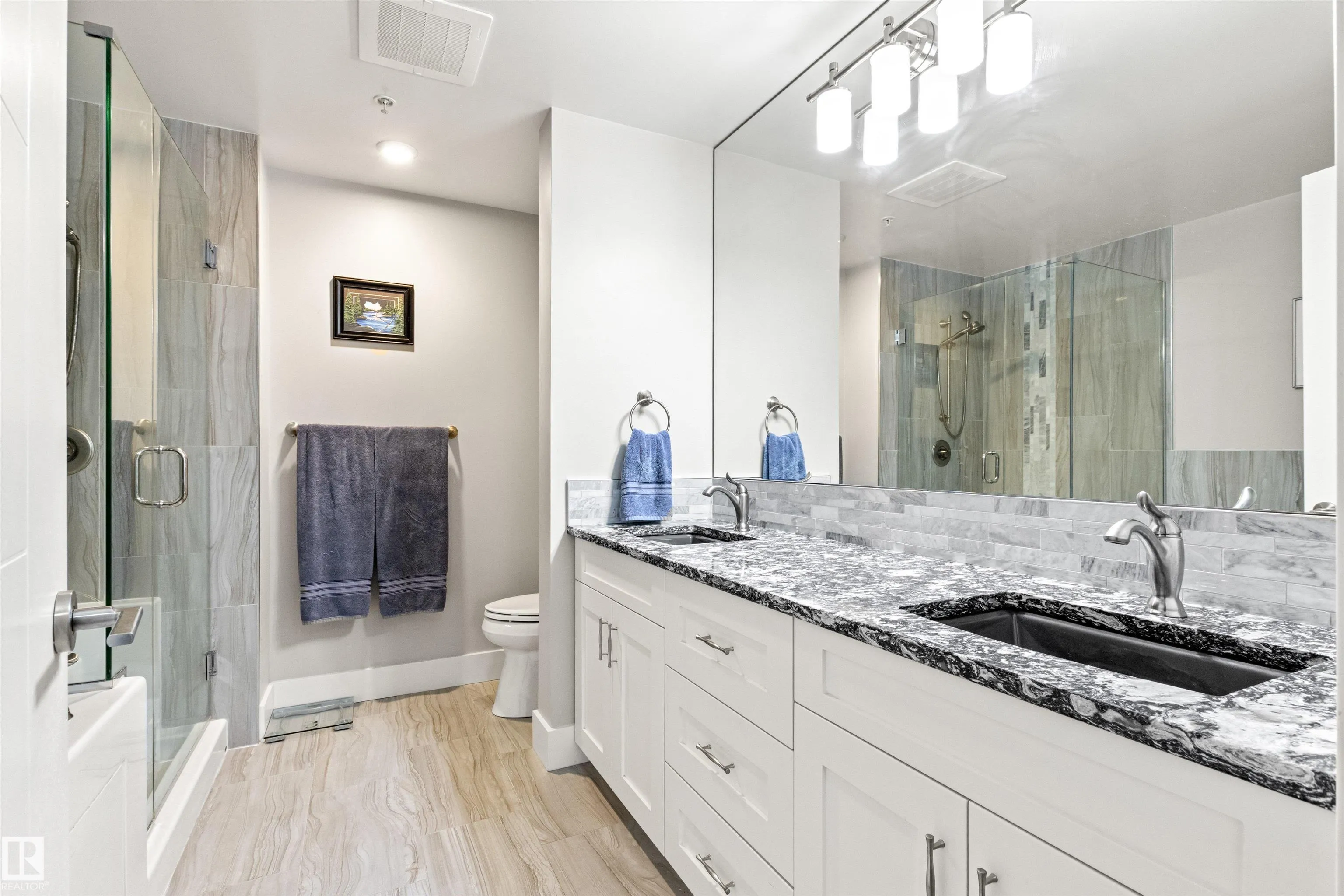200 BELLEROSE Drive