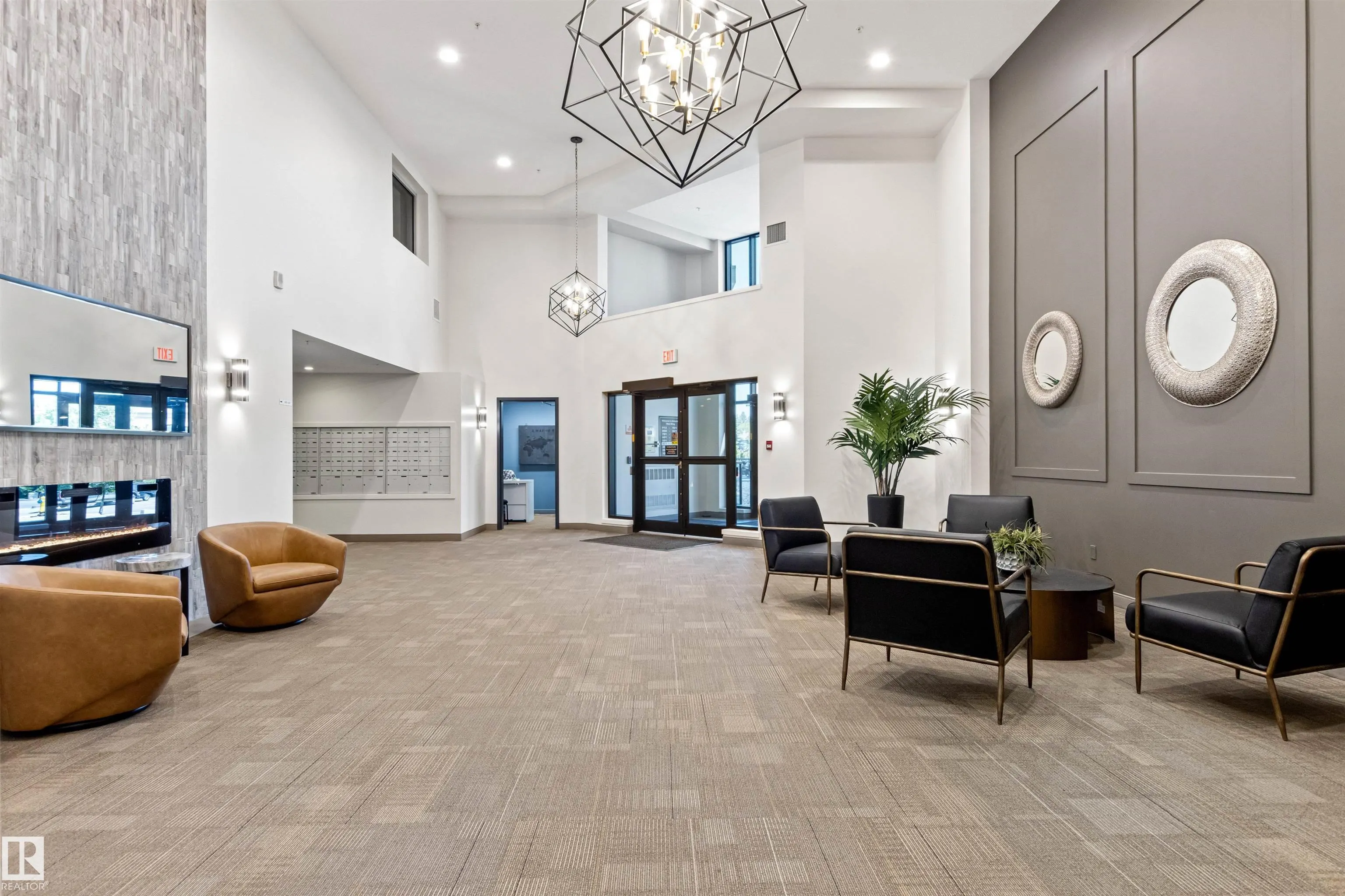 200 BELLEROSE Drive