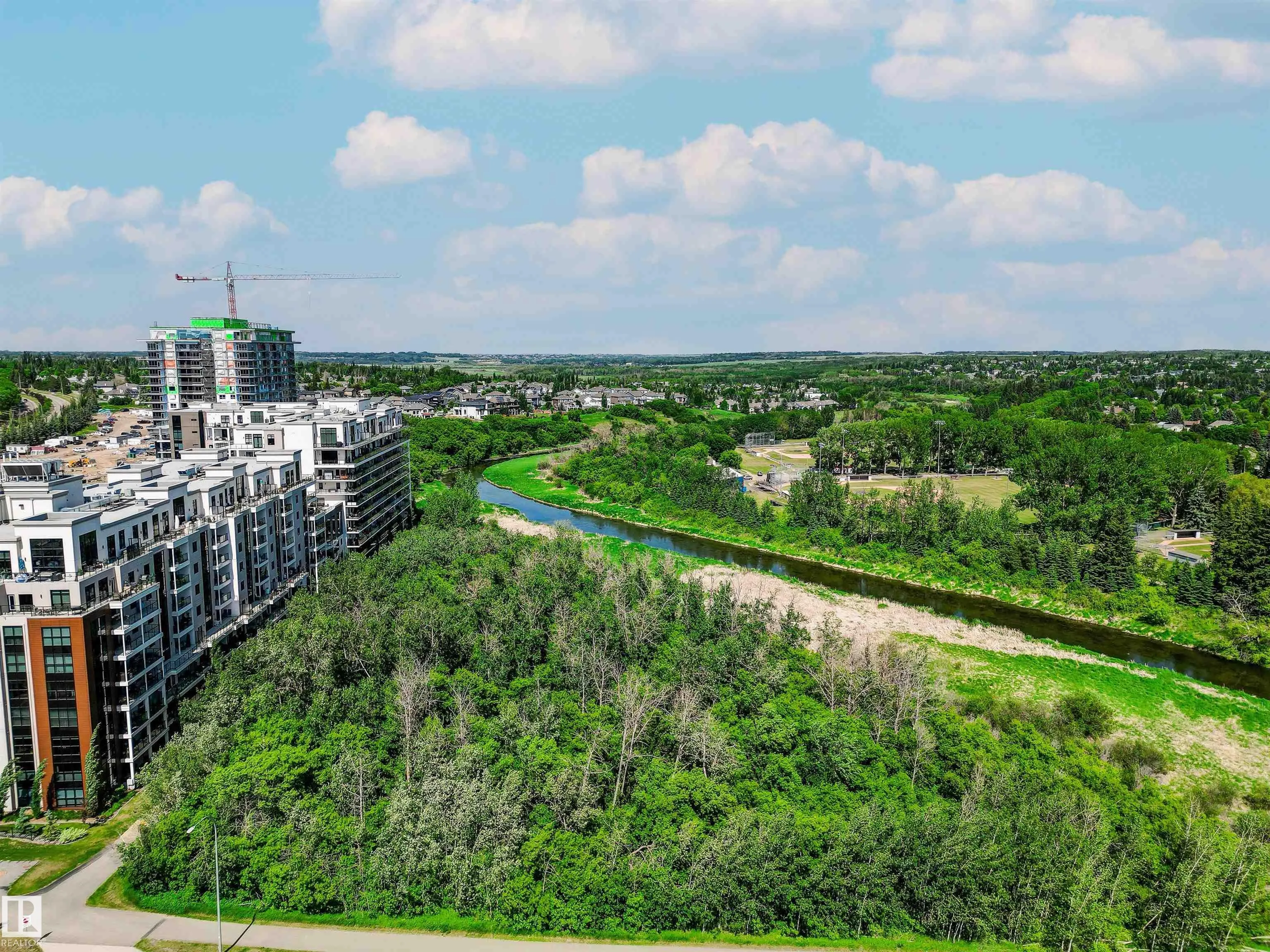 200 BELLEROSE Drive