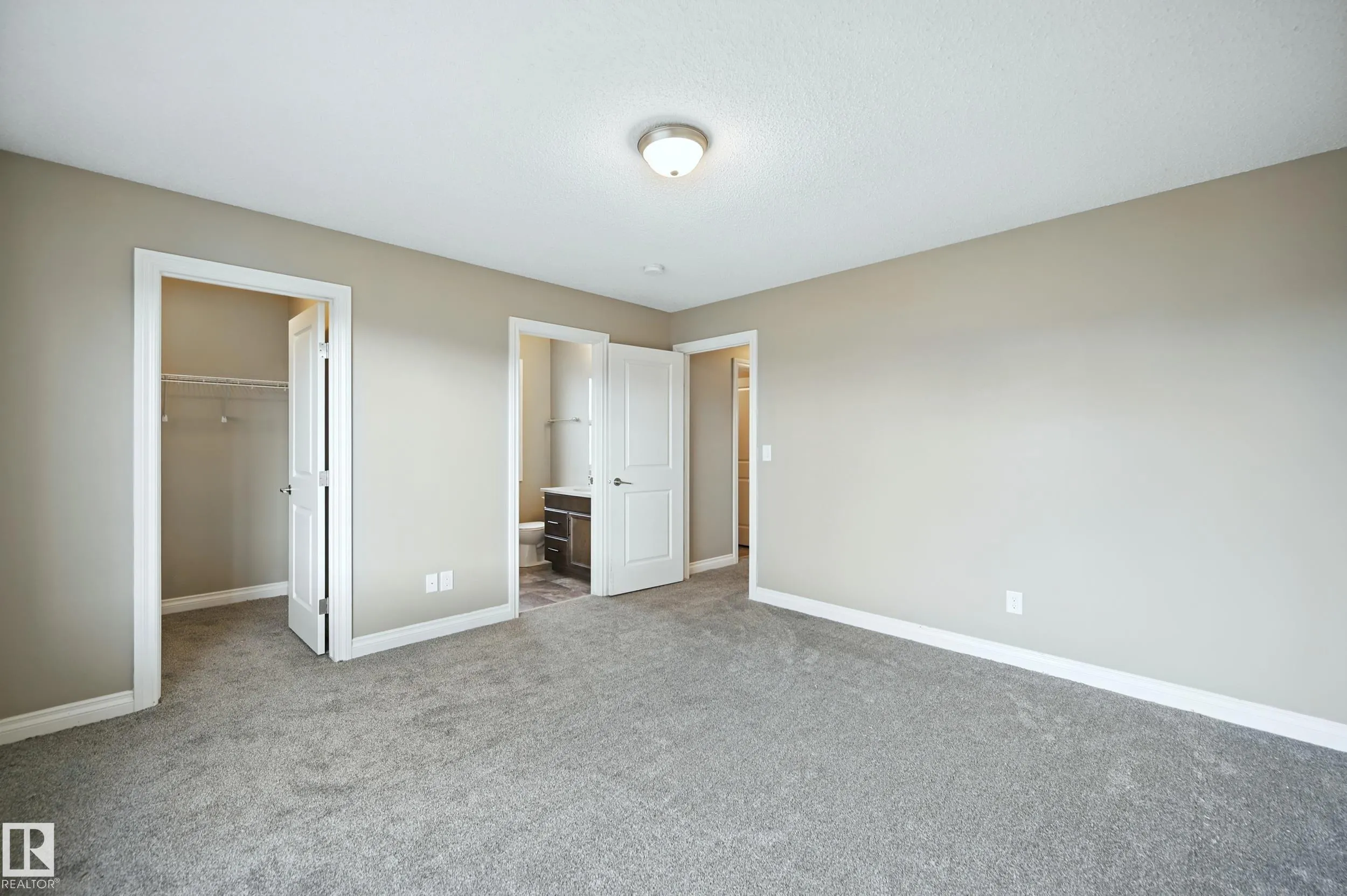 8163 Chapelle Way