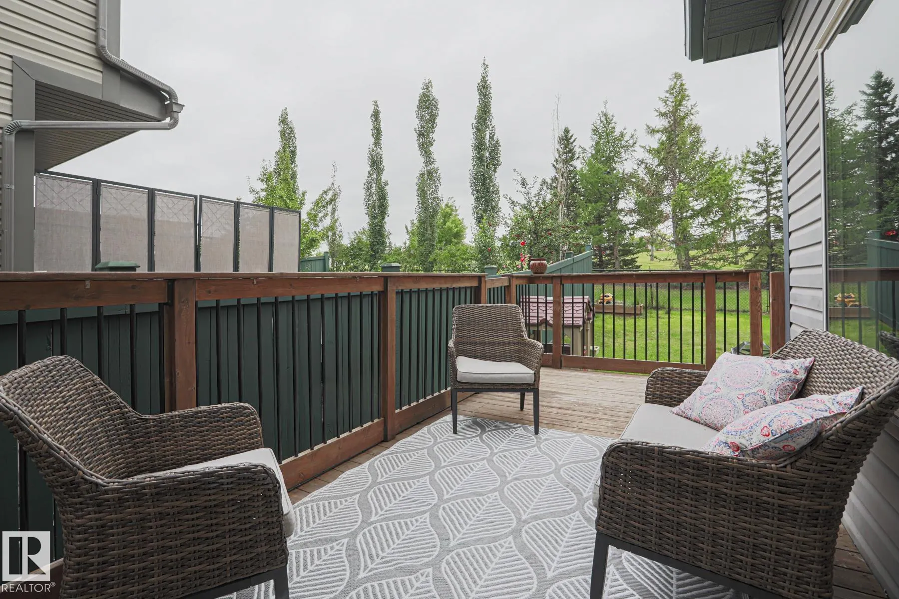 39 VIVIAN Way