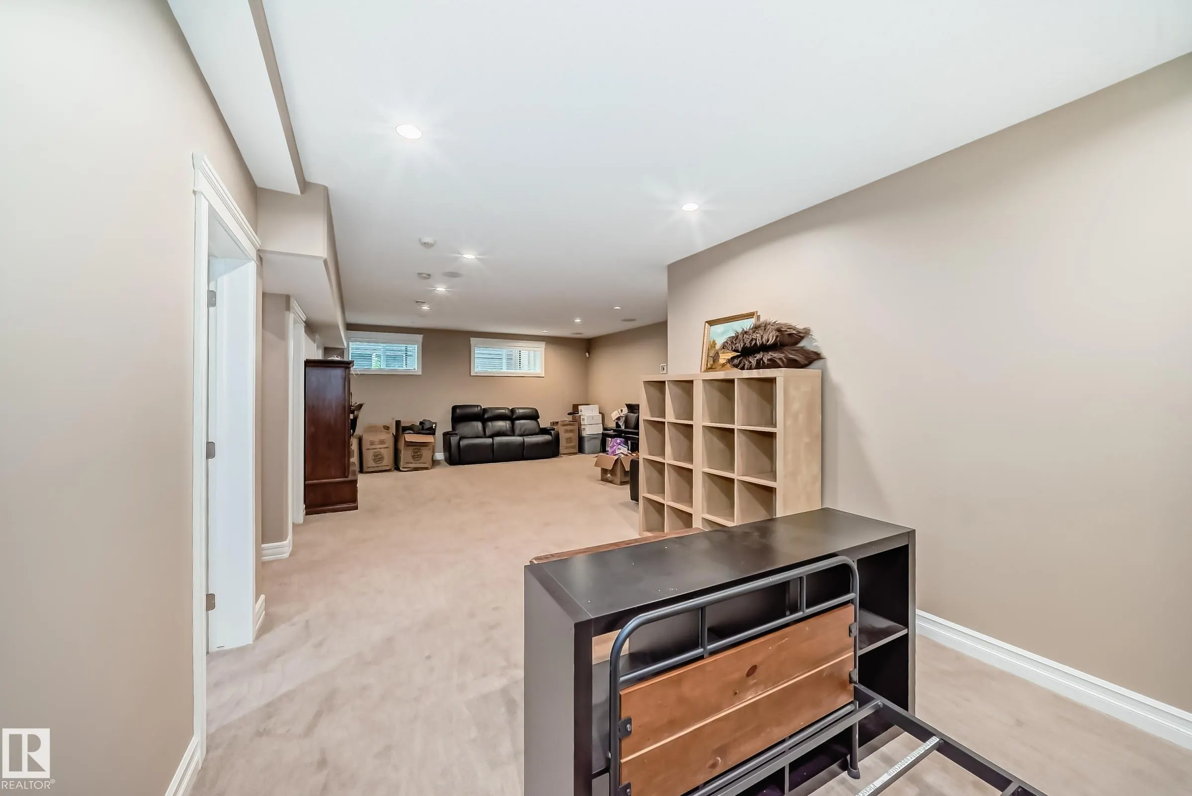6 WADE Avenue