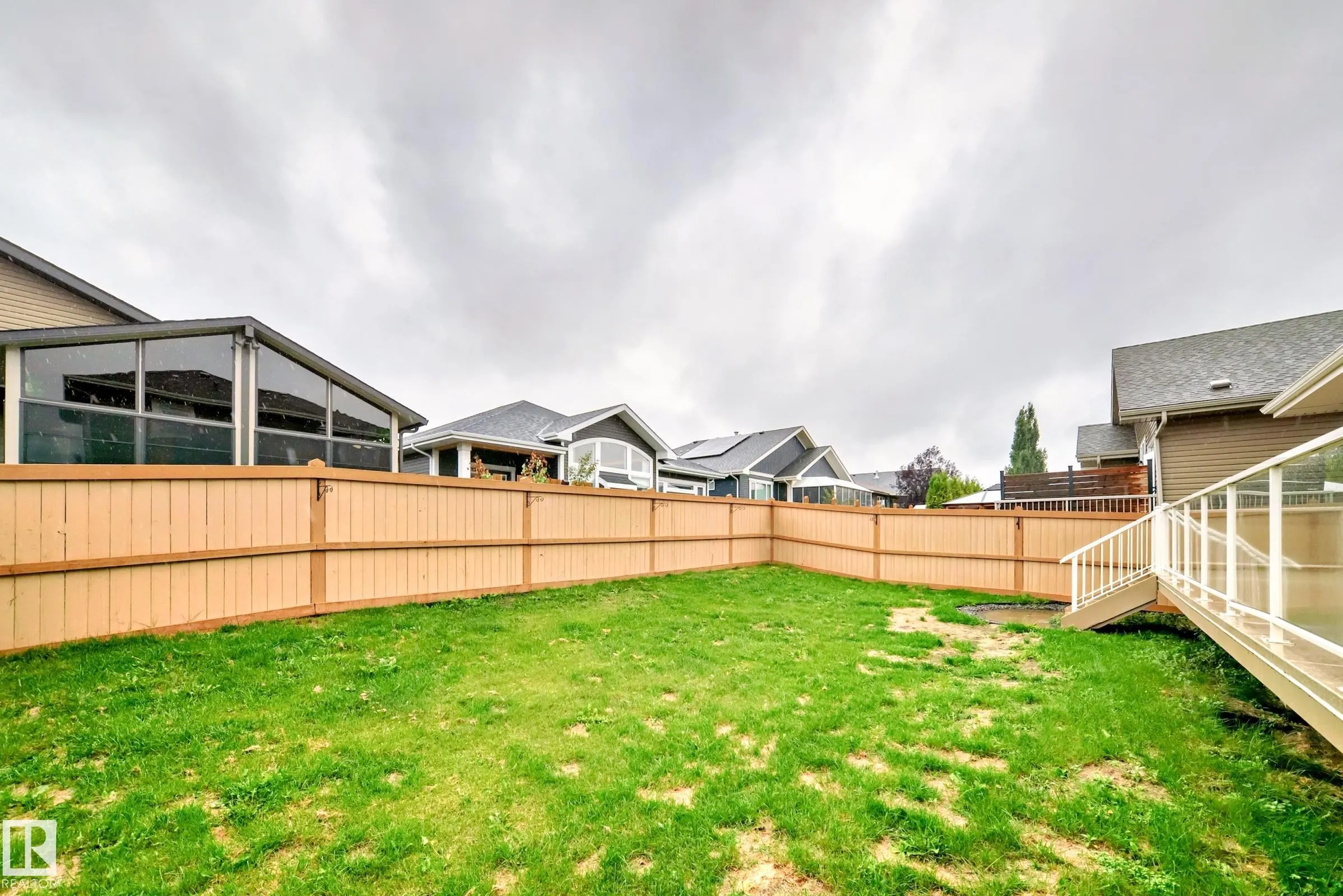 6 WADE Avenue