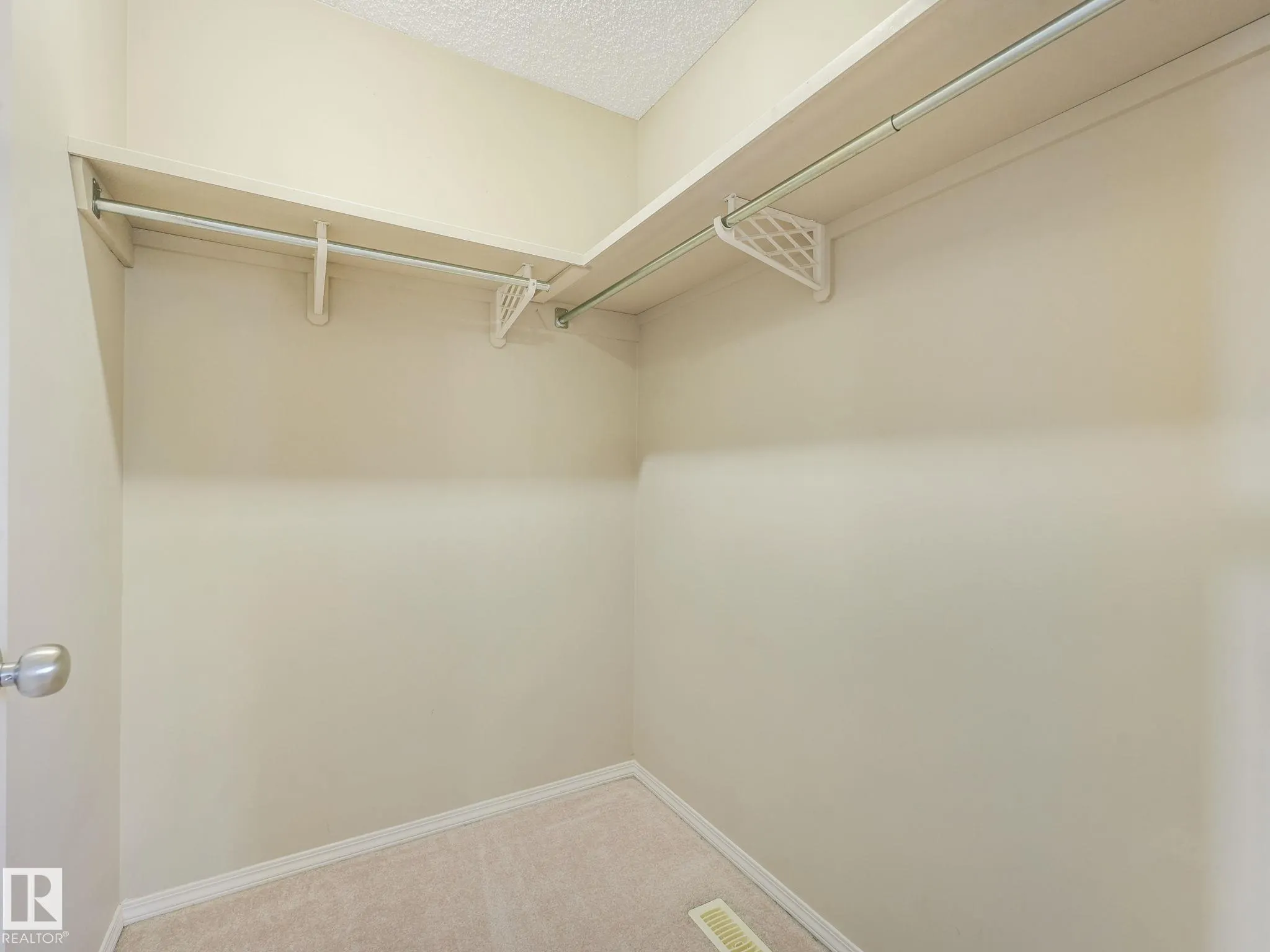 1428 HODGSON Way
