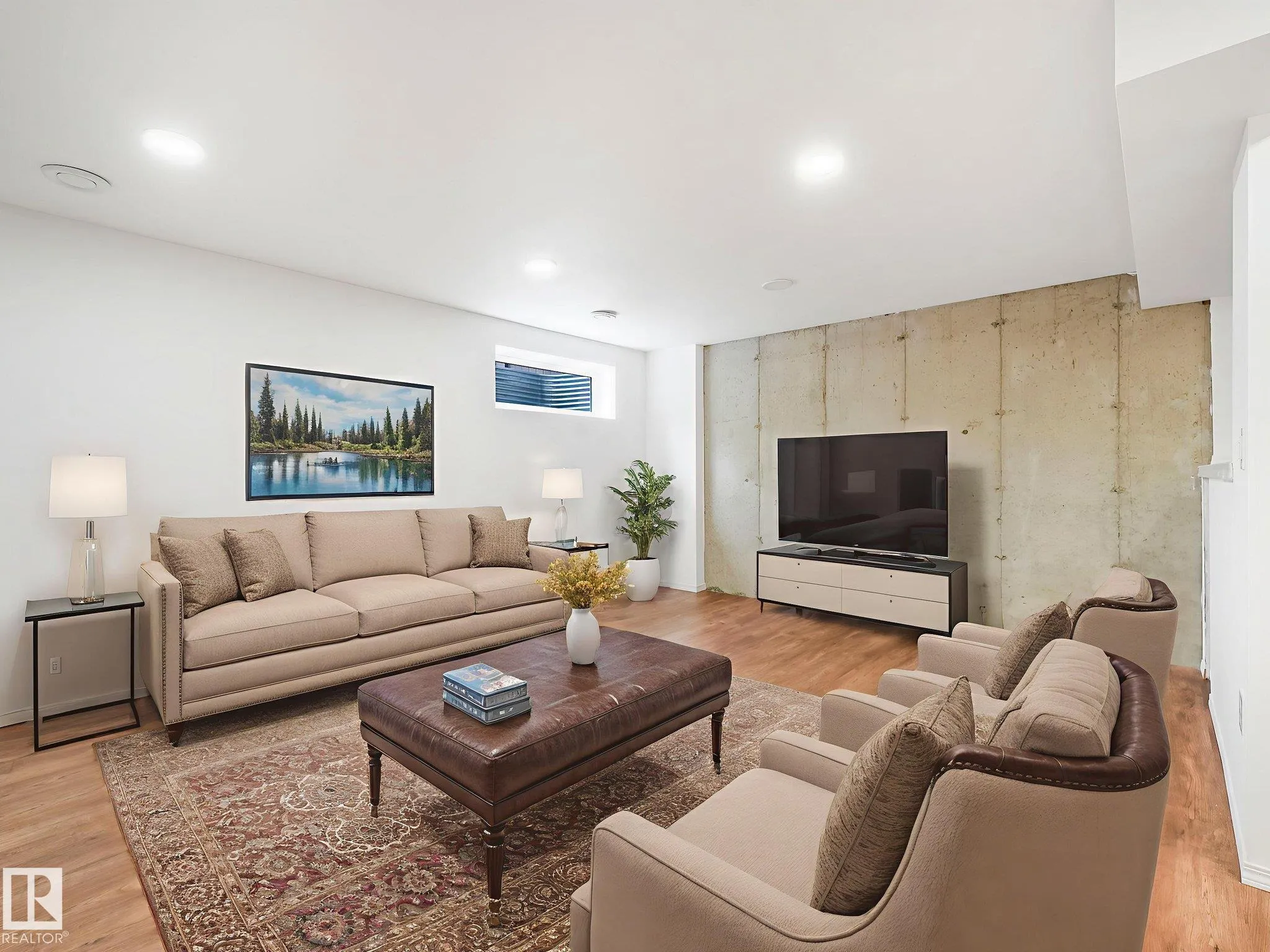 1428 HODGSON Way